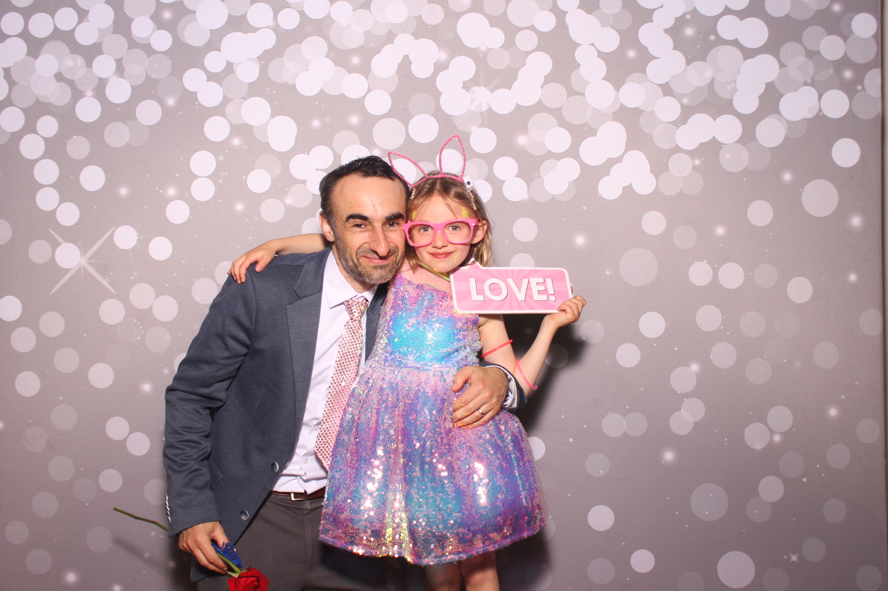 Mariemount Father Daughter Dance | View more photos from the event at gallery.photoboothcincy.com/u/PhotoBoothCincy/Mariemount-Father-Daughter-Dance-1