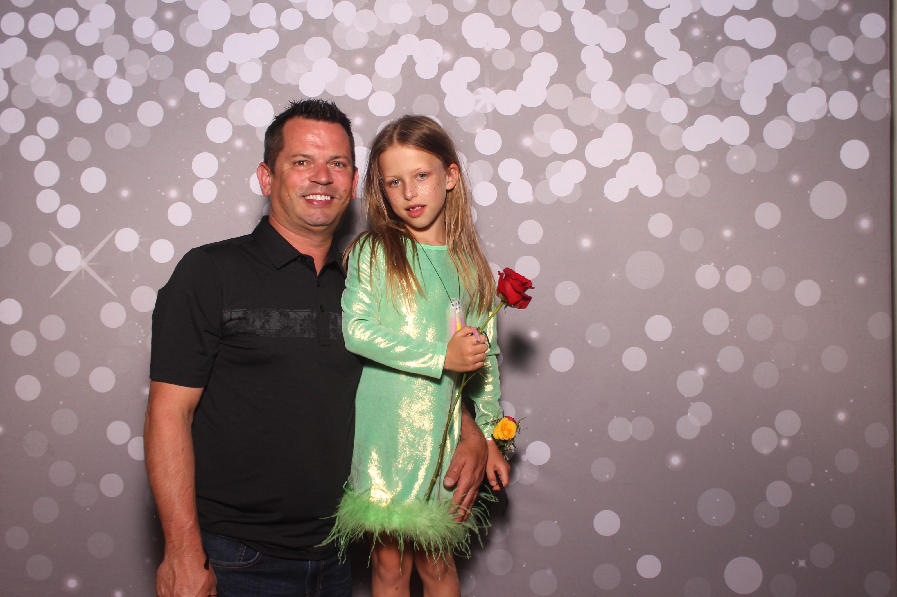 Mariemount Father Daughter Dance | View more photos from the event at gallery.photoboothcincy.com/u/PhotoBoothCincy/Mariemount-Father-Daughter-Dance-1