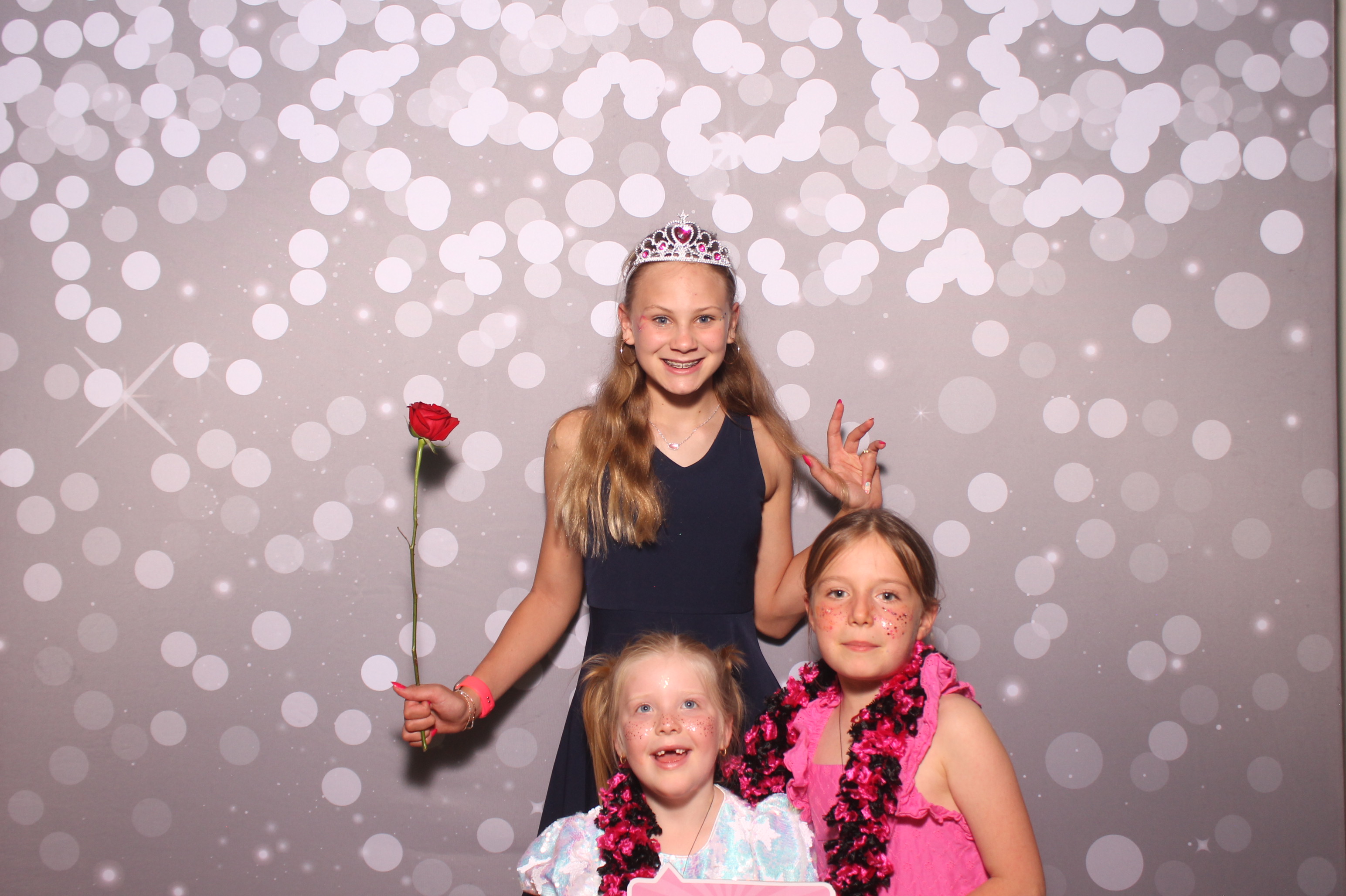 Mariemount Father Daughter Dance | View more photos from the event at gallery.photoboothcincy.com/u/PhotoBoothCincy/Mariemount-Father-Daughter-Dance-1