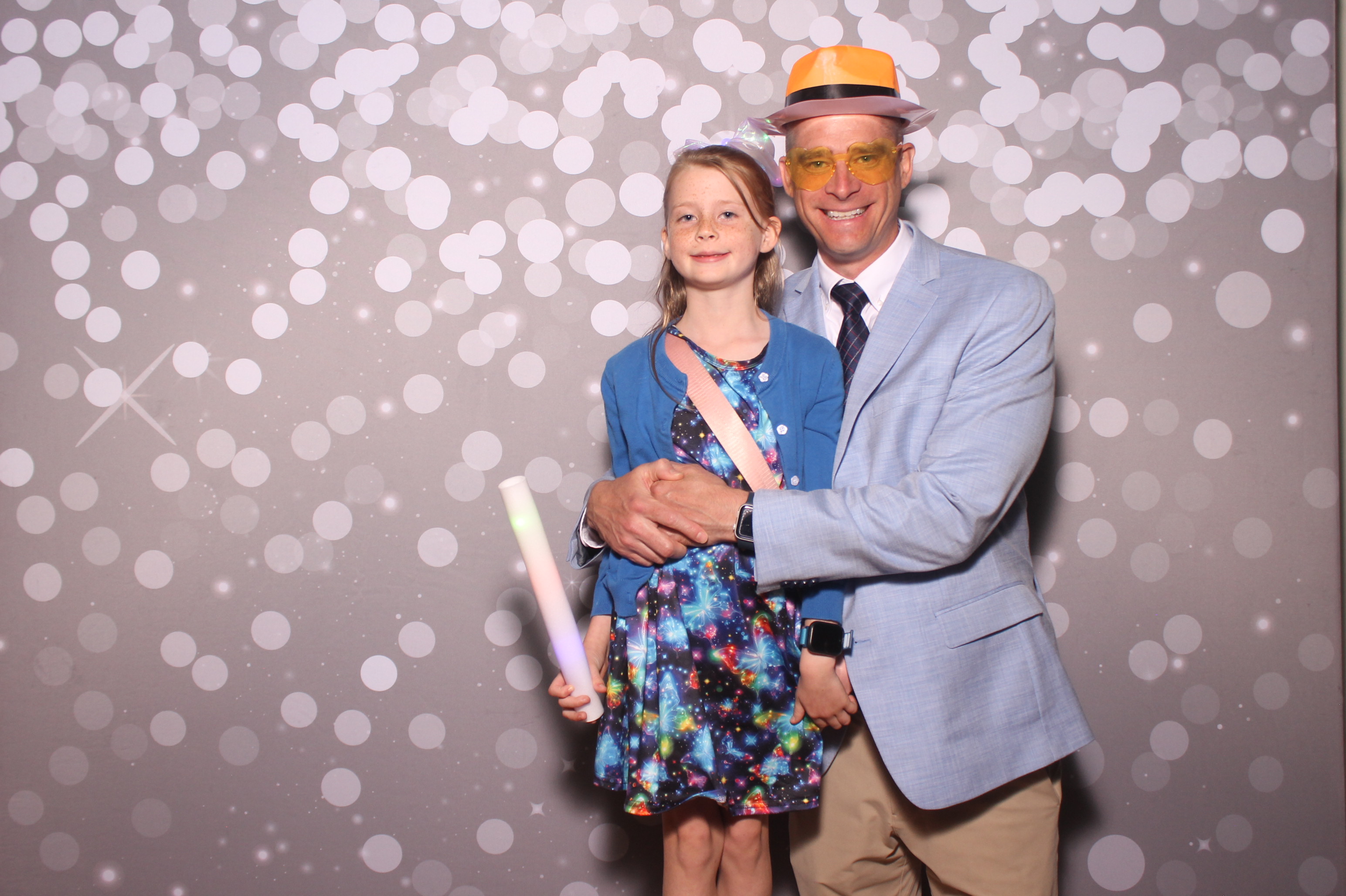 Mariemount Father Daughter Dance | View more photos from the event at gallery.photoboothcincy.com/u/PhotoBoothCincy/Mariemount-Father-Daughter-Dance-1