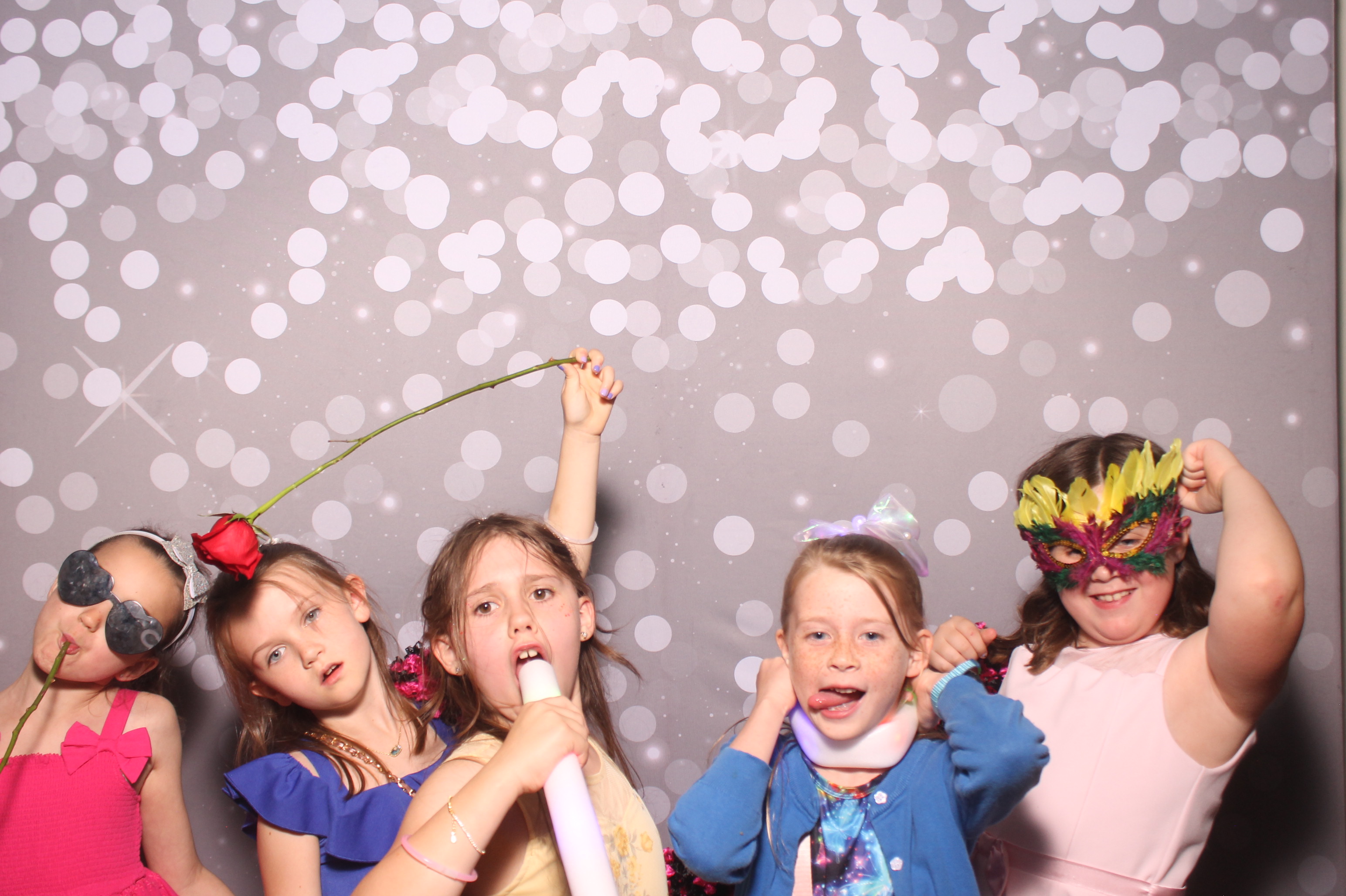 Mariemount Father Daughter Dance | View more photos from the event at gallery.photoboothcincy.com/u/PhotoBoothCincy/Mariemount-Father-Daughter-Dance-1