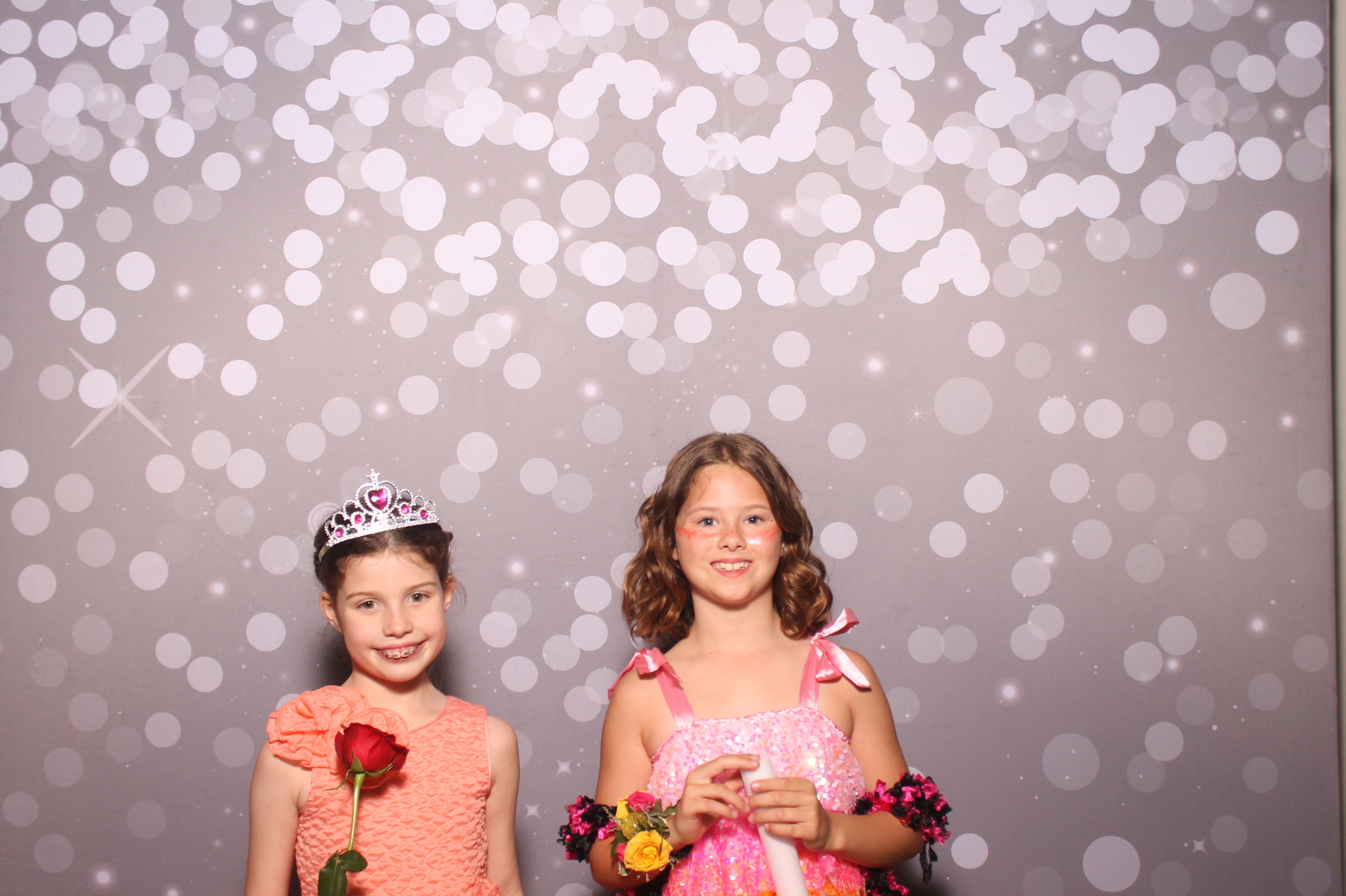 Mariemount Father Daughter Dance | View more photos from the event at gallery.photoboothcincy.com/u/PhotoBoothCincy/Mariemount-Father-Daughter-Dance-1