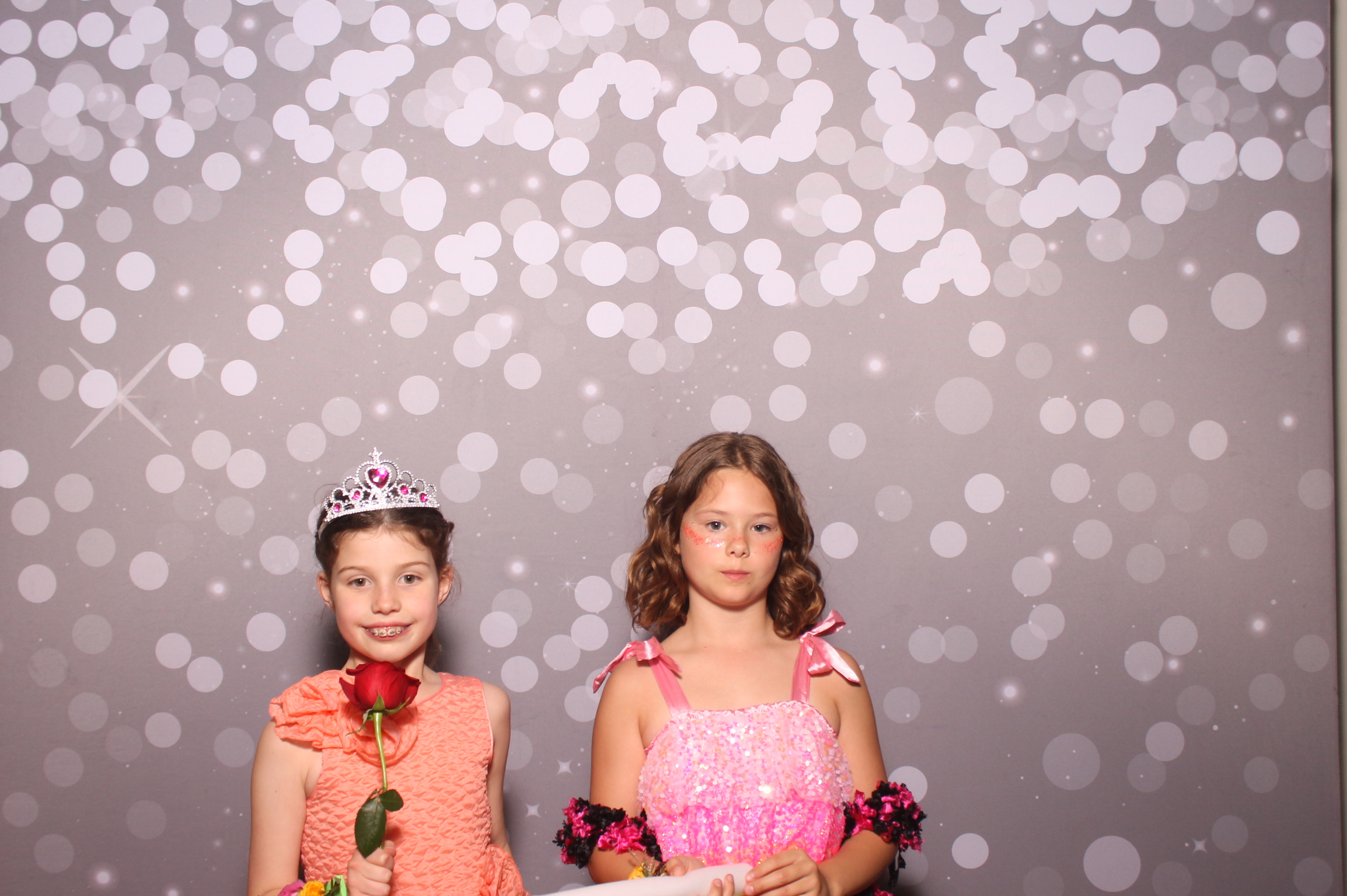Mariemount Father Daughter Dance | View more photos from the event at gallery.photoboothcincy.com/u/PhotoBoothCincy/Mariemount-Father-Daughter-Dance-1