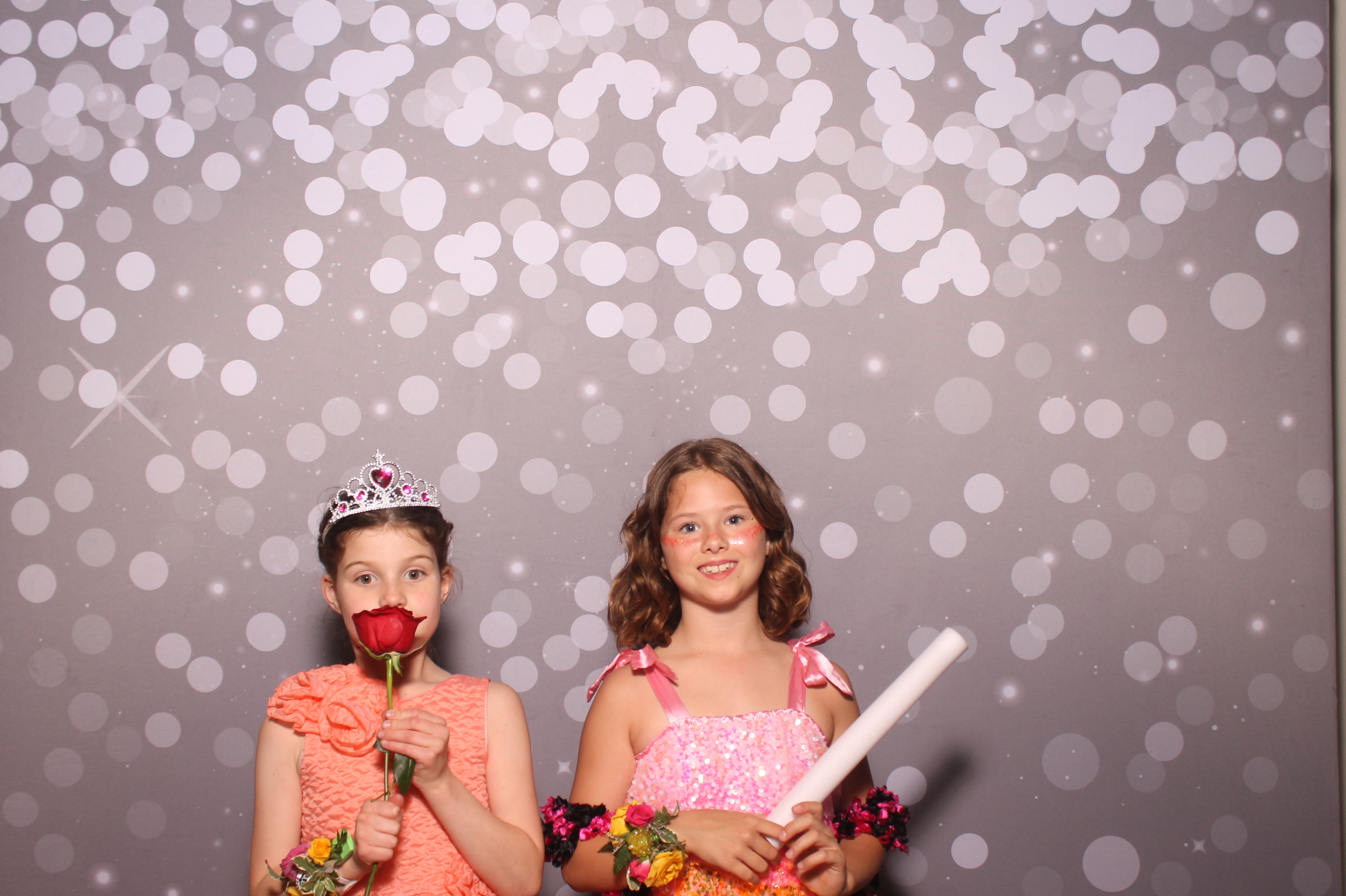 Mariemount Father Daughter Dance | View more photos from the event at gallery.photoboothcincy.com/u/PhotoBoothCincy/Mariemount-Father-Daughter-Dance-1