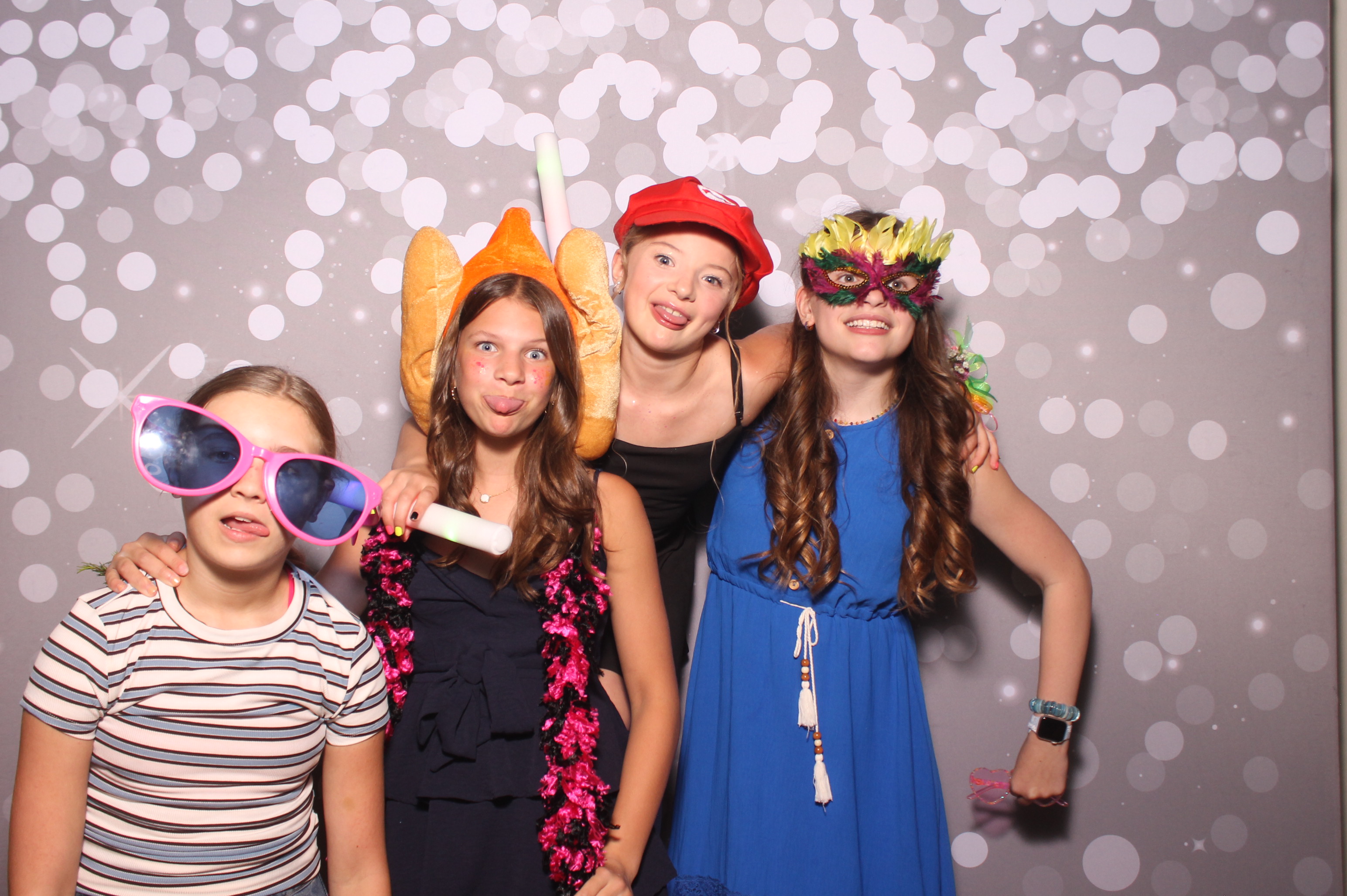 Mariemount Father Daughter Dance | View more photos from the event at gallery.photoboothcincy.com/u/PhotoBoothCincy/Mariemount-Father-Daughter-Dance-1