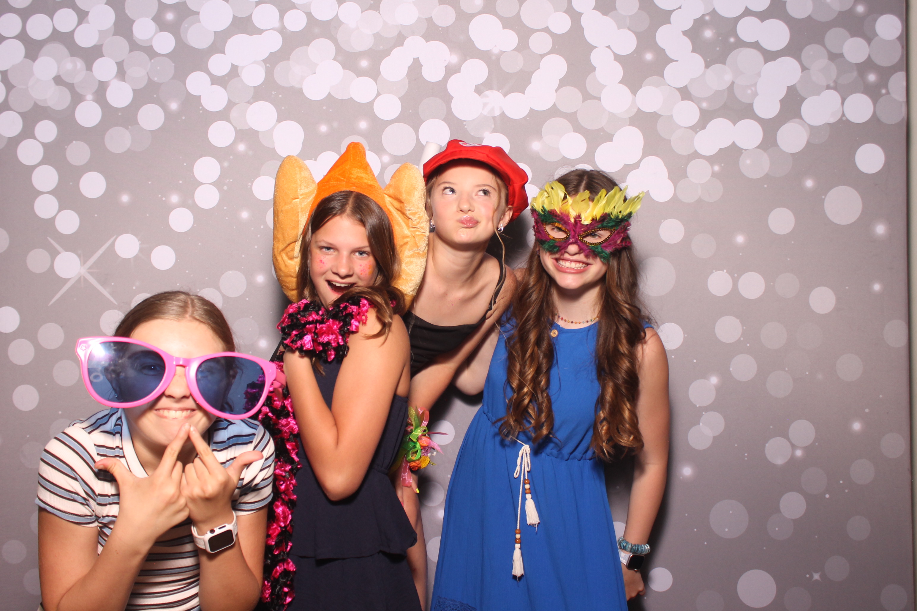 Mariemount Father Daughter Dance | View more photos from the event at gallery.photoboothcincy.com/u/PhotoBoothCincy/Mariemount-Father-Daughter-Dance-1