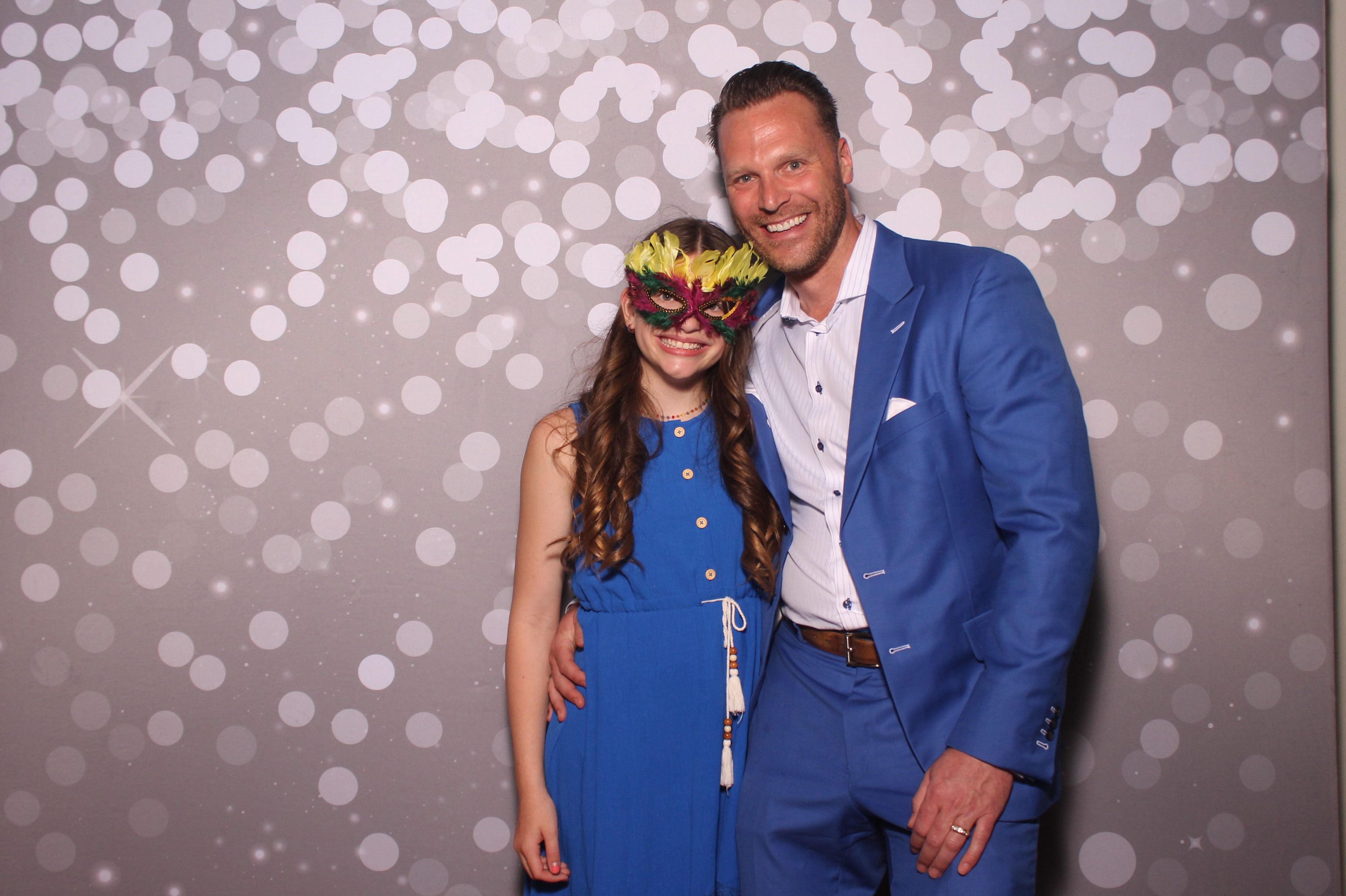 Mariemount Father Daughter Dance | View more photos from the event at gallery.photoboothcincy.com/u/PhotoBoothCincy/Mariemount-Father-Daughter-Dance-1