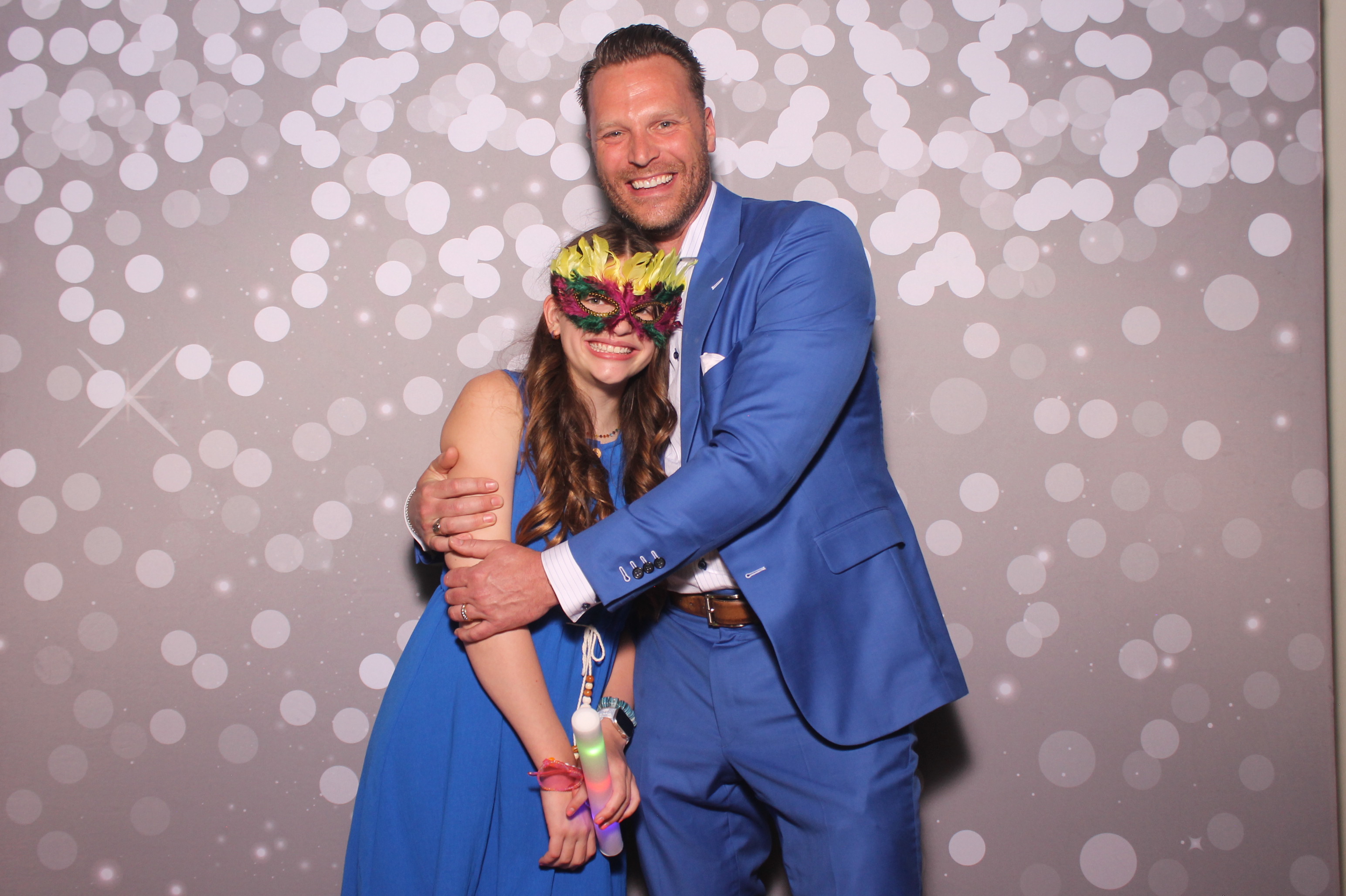 Mariemount Father Daughter Dance | View more photos from the event at gallery.photoboothcincy.com/u/PhotoBoothCincy/Mariemount-Father-Daughter-Dance-1