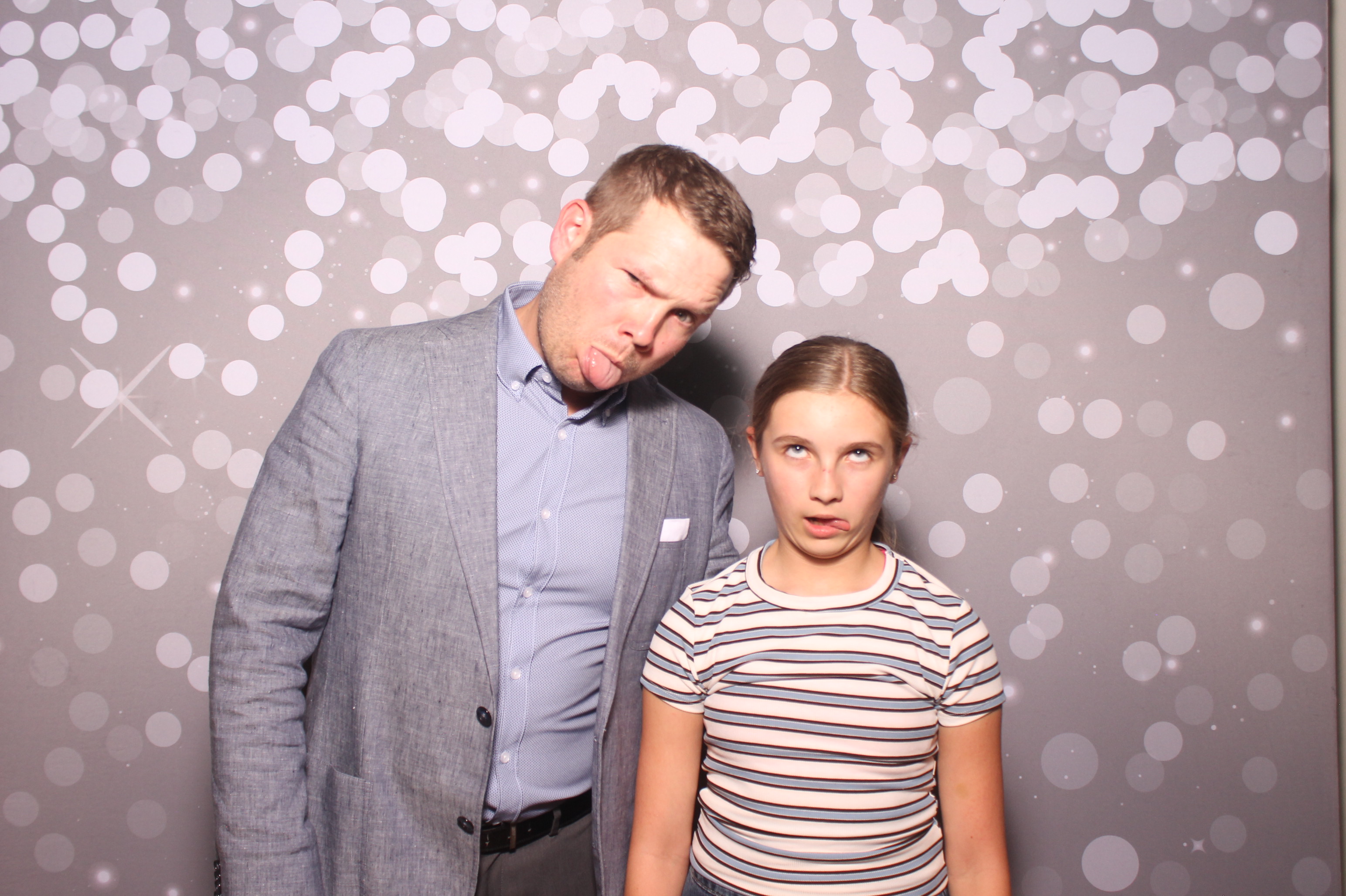 Mariemount Father Daughter Dance | View more photos from the event at gallery.photoboothcincy.com/u/PhotoBoothCincy/Mariemount-Father-Daughter-Dance-1