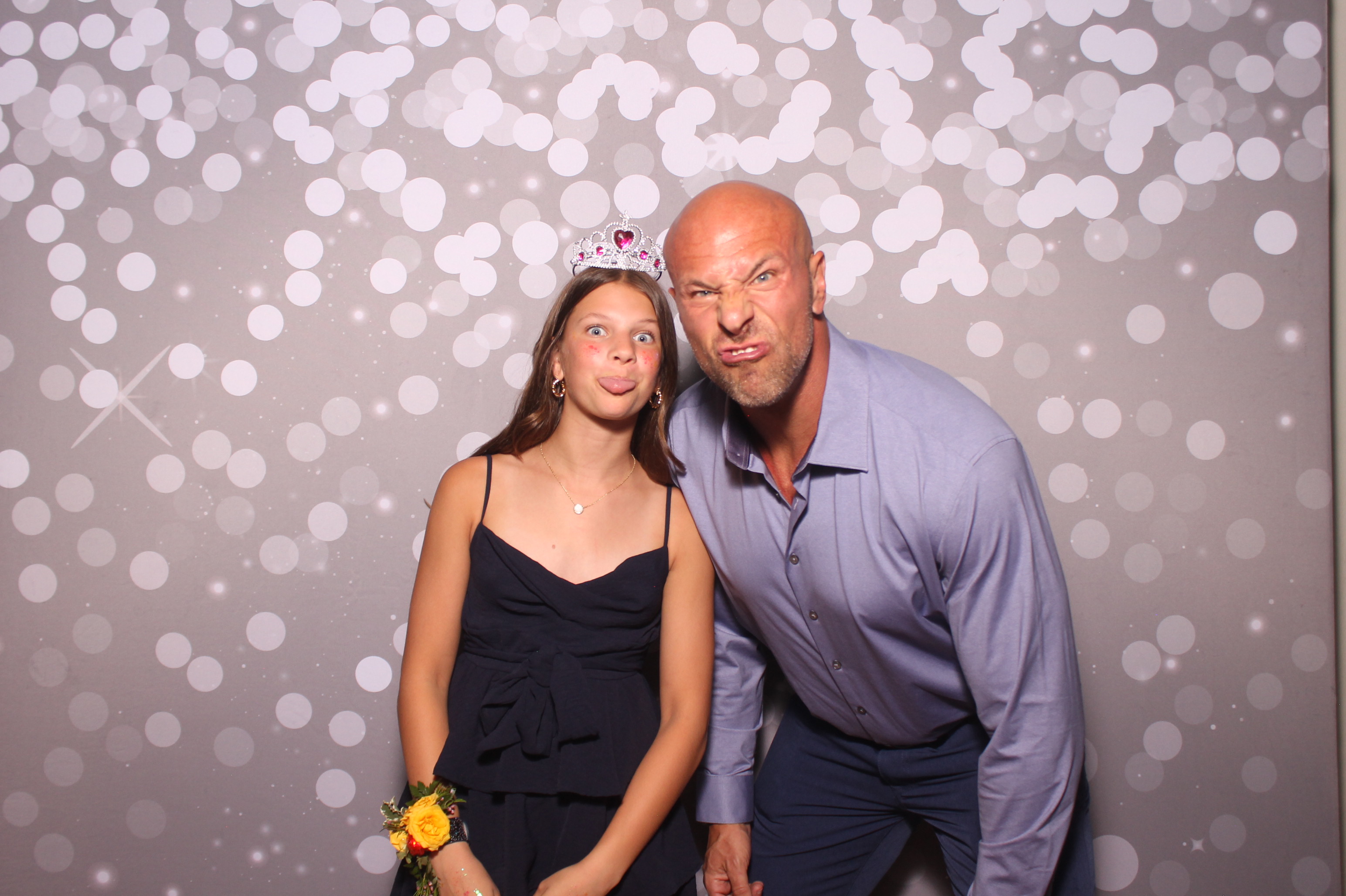 Mariemount Father Daughter Dance | View more photos from the event at gallery.photoboothcincy.com/u/PhotoBoothCincy/Mariemount-Father-Daughter-Dance-1