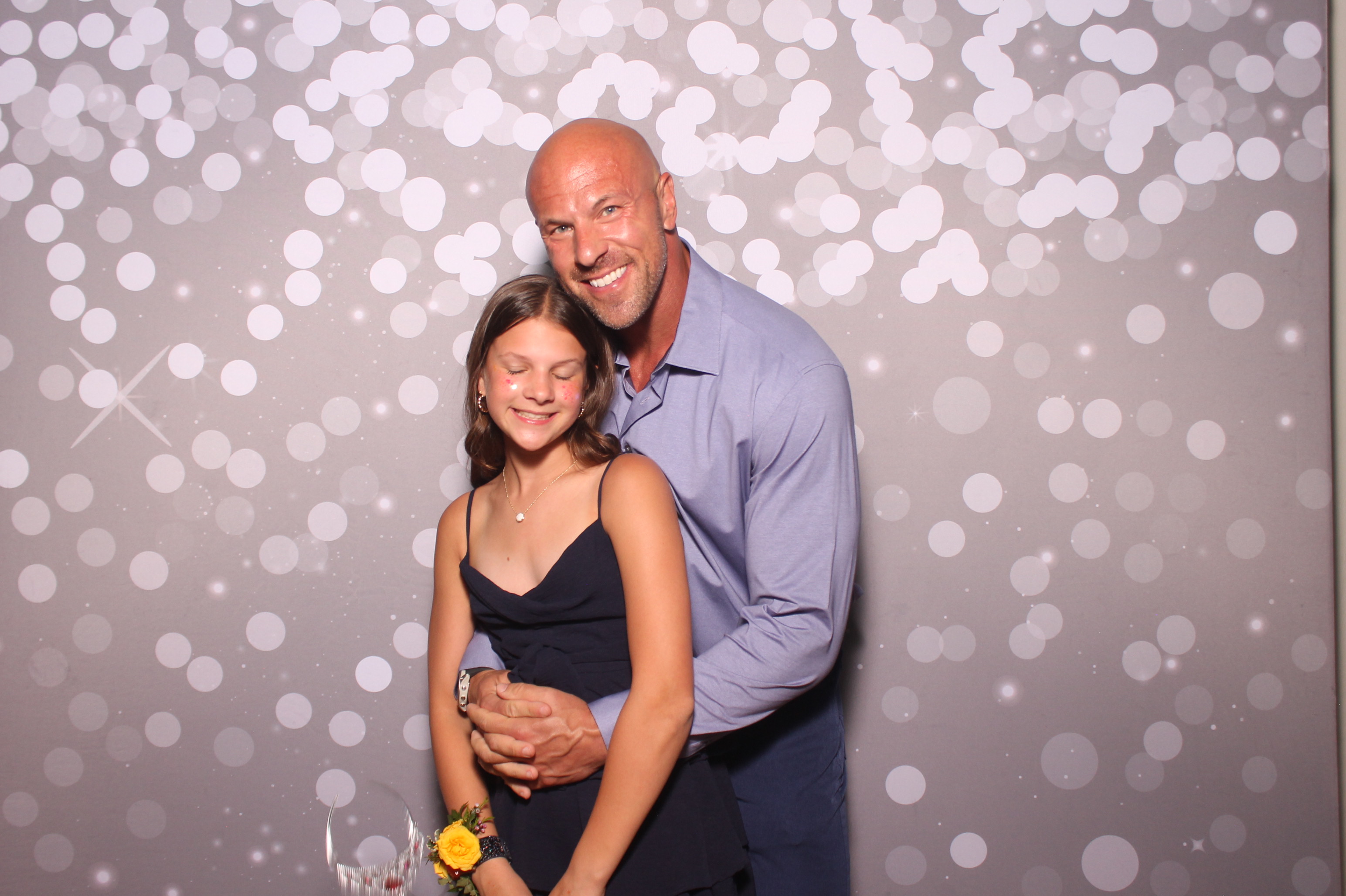 Mariemount Father Daughter Dance | View more photos from the event at gallery.photoboothcincy.com/u/PhotoBoothCincy/Mariemount-Father-Daughter-Dance-1