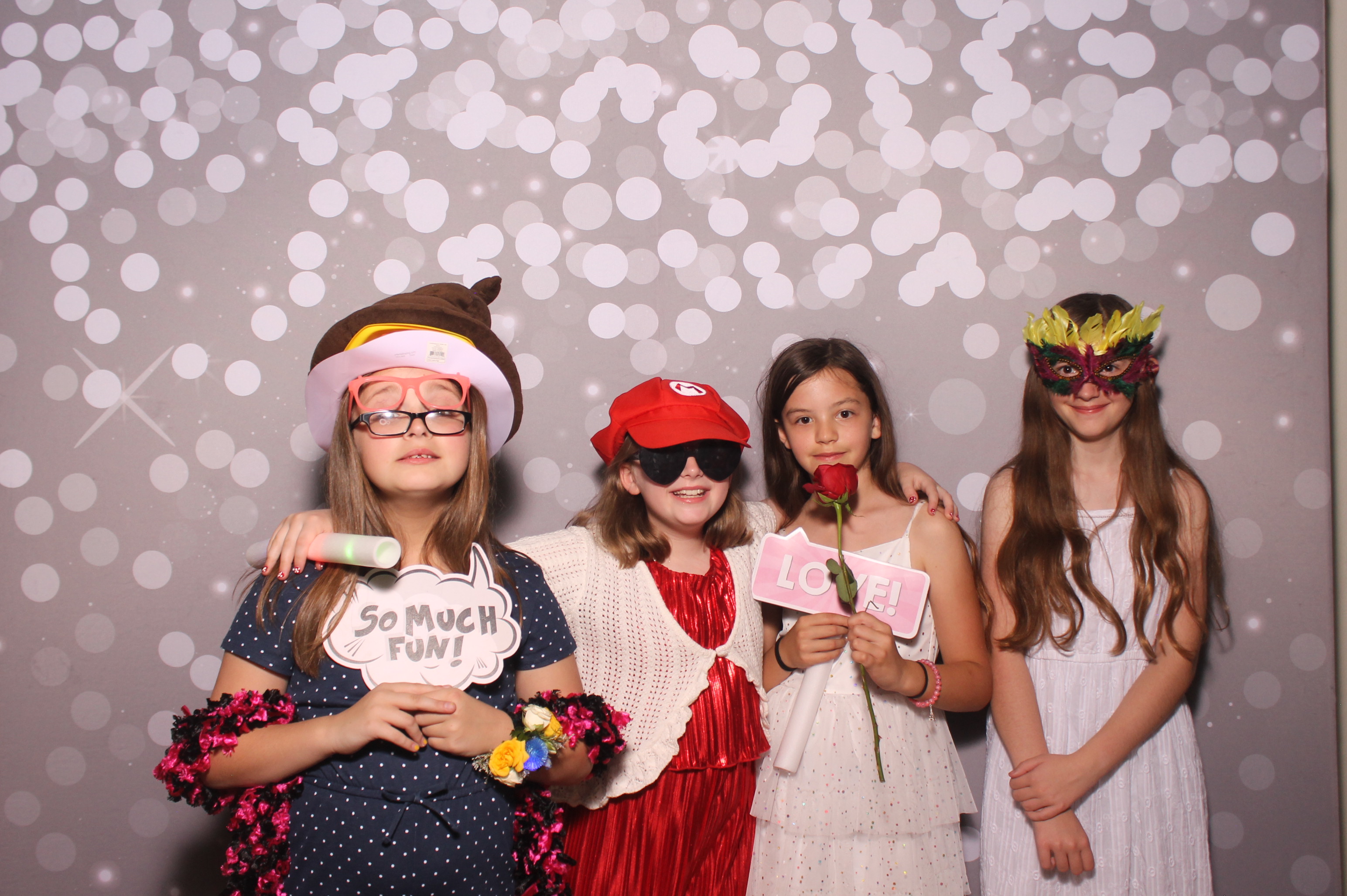 Mariemount Father Daughter Dance | View more photos from the event at gallery.photoboothcincy.com/u/PhotoBoothCincy/Mariemount-Father-Daughter-Dance-1
