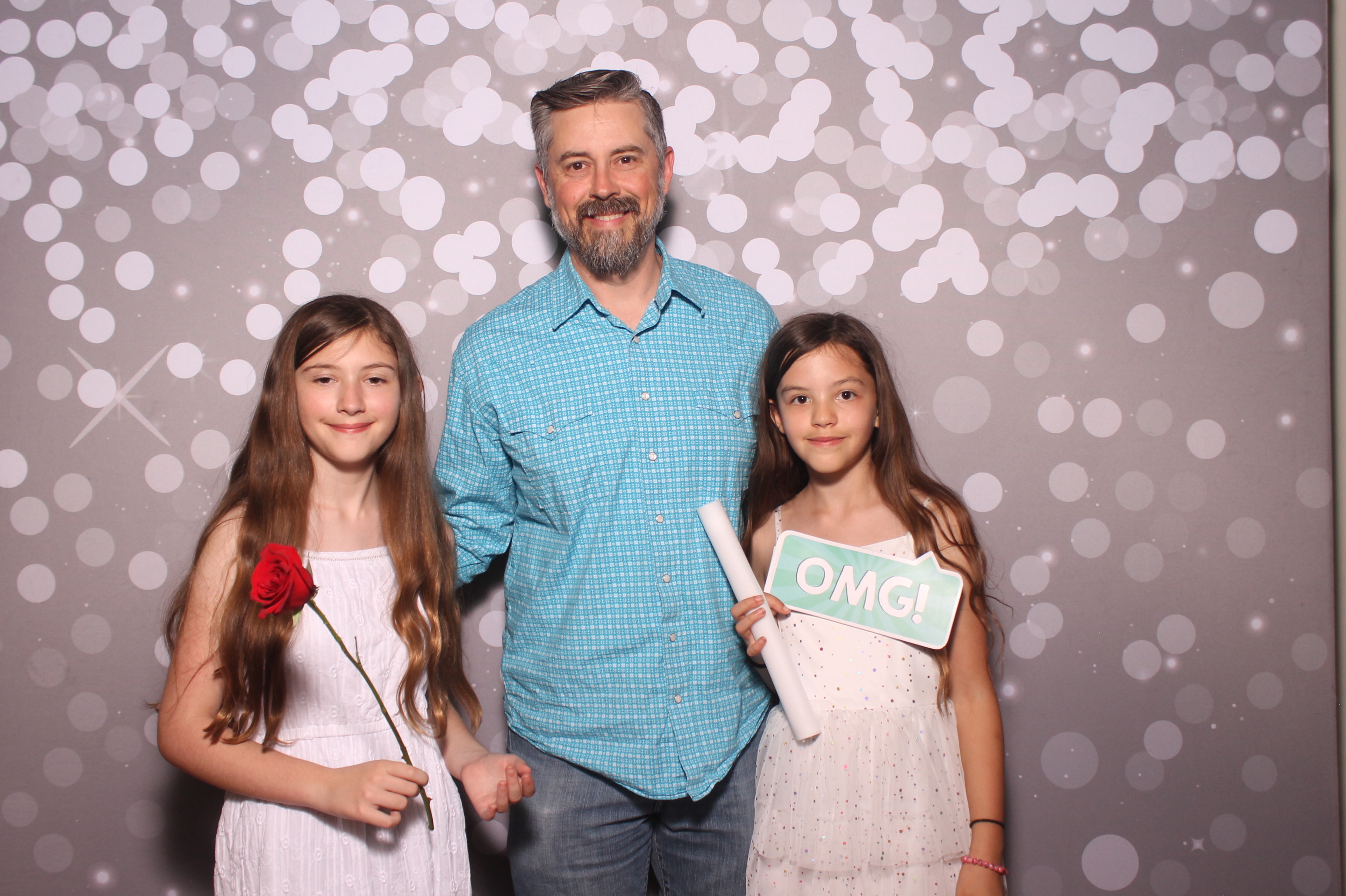 Mariemount Father Daughter Dance | View more photos from the event at gallery.photoboothcincy.com/u/PhotoBoothCincy/Mariemount-Father-Daughter-Dance-1