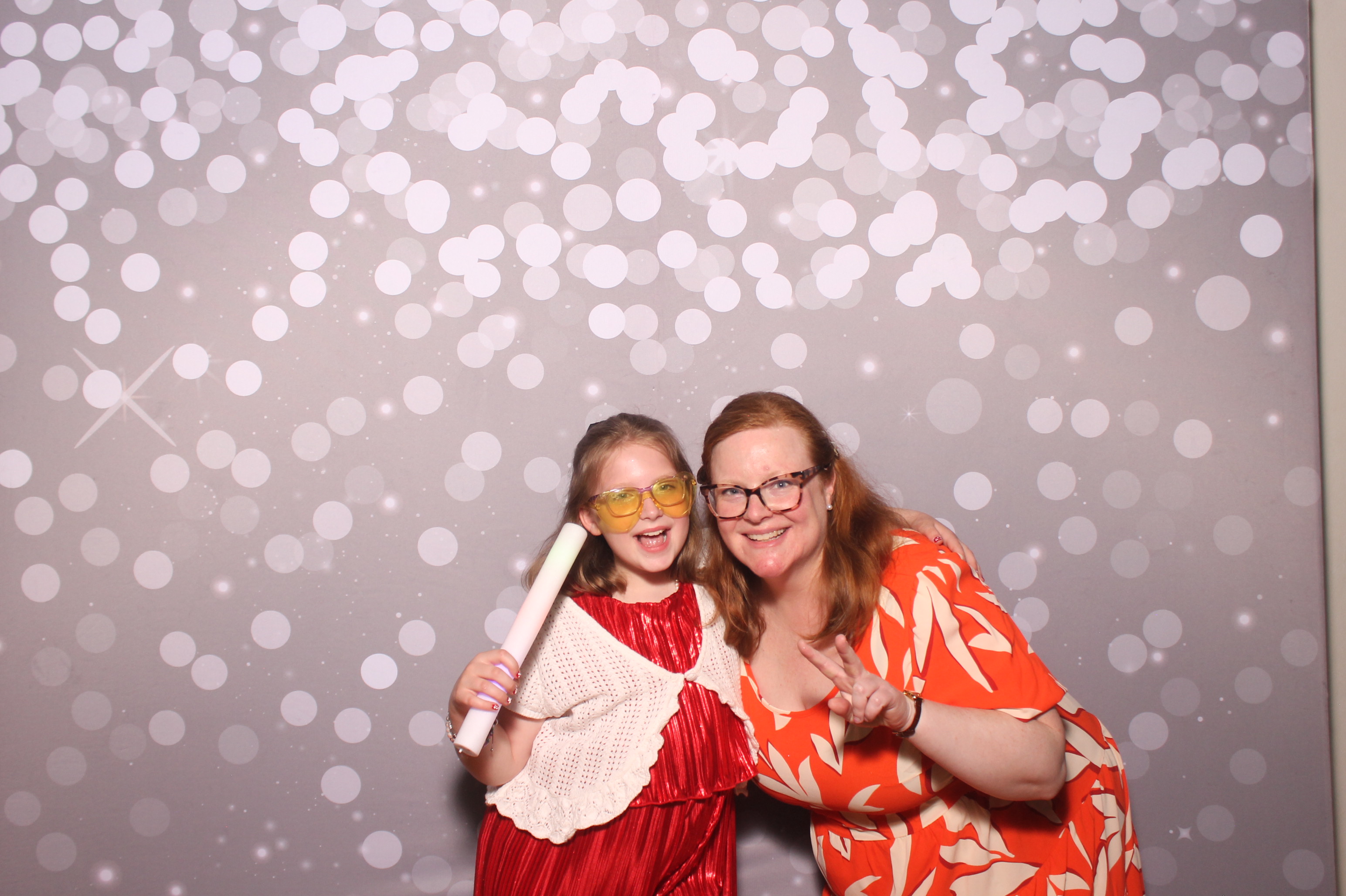 Mariemount Father Daughter Dance | View more photos from the event at gallery.photoboothcincy.com/u/PhotoBoothCincy/Mariemount-Father-Daughter-Dance-1