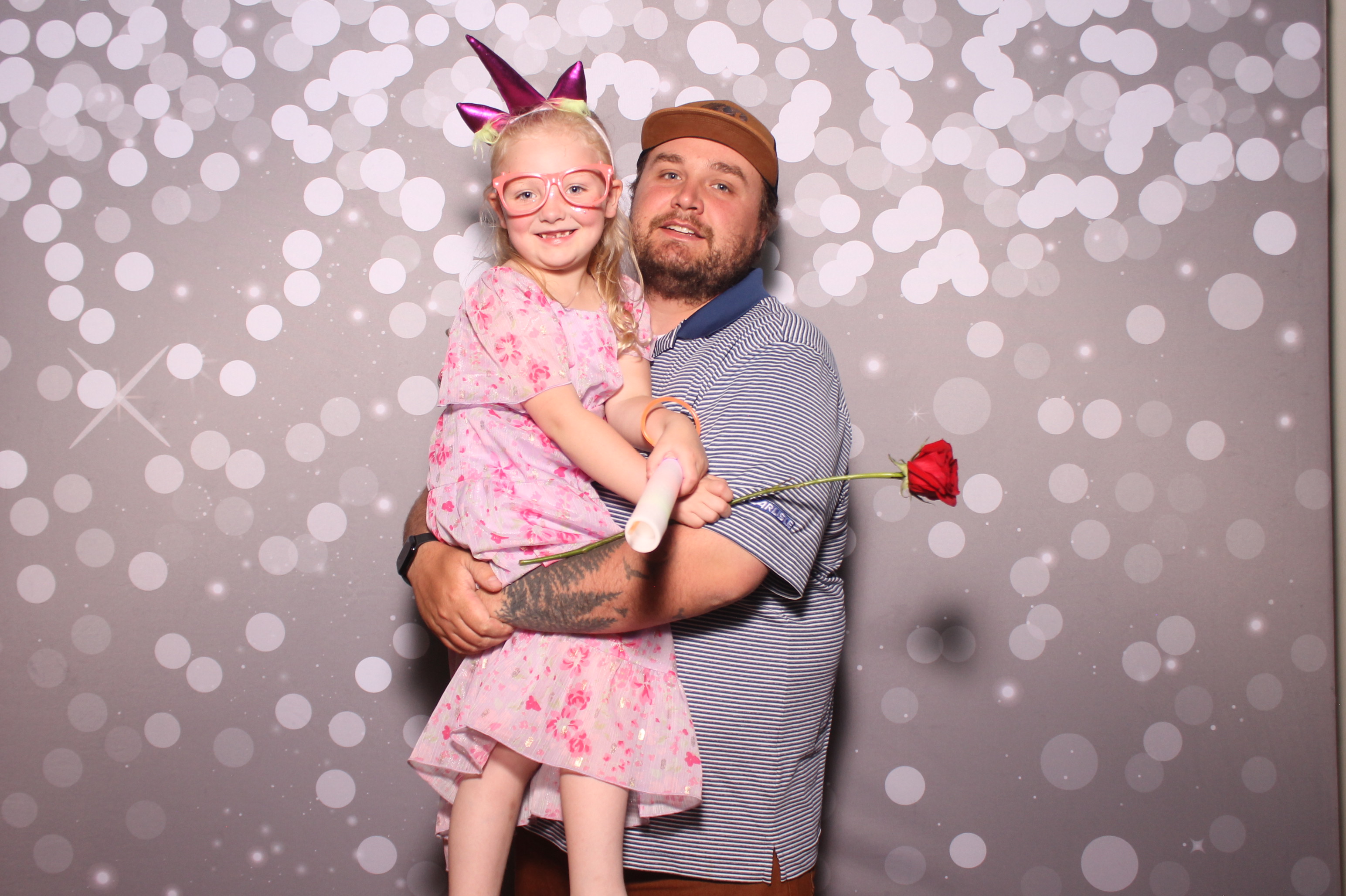 Mariemount Father Daughter Dance | View more photos from the event at gallery.photoboothcincy.com/u/PhotoBoothCincy/Mariemount-Father-Daughter-Dance-1