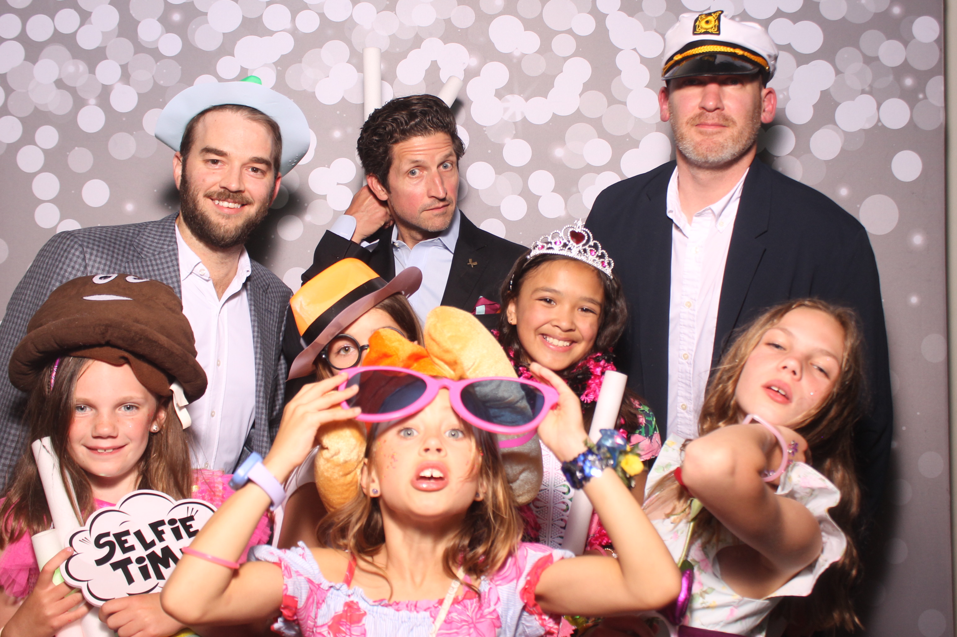 Mariemount Father Daughter Dance | View more photos from the event at gallery.photoboothcincy.com/u/PhotoBoothCincy/Mariemount-Father-Daughter-Dance-1