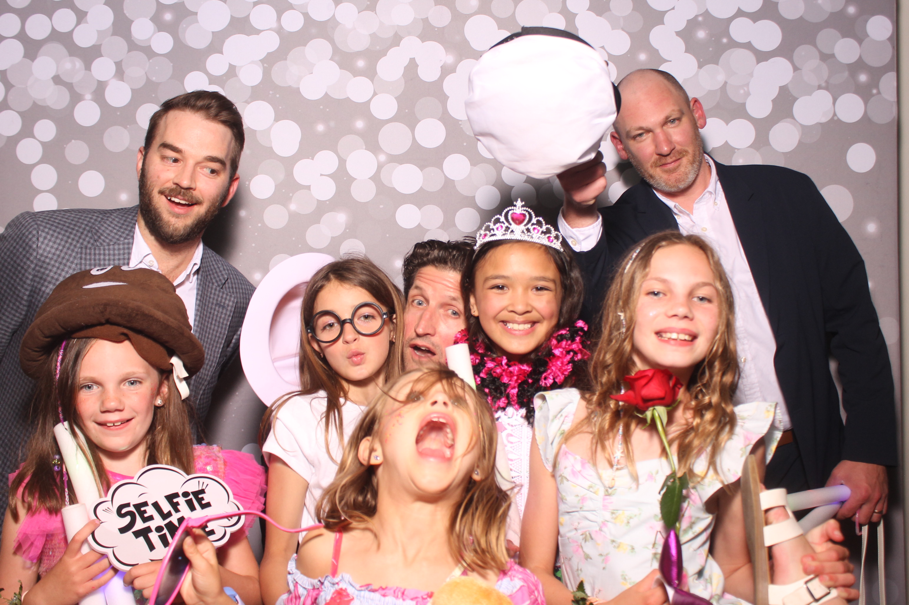 Mariemount Father Daughter Dance | View more photos from the event at gallery.photoboothcincy.com/u/PhotoBoothCincy/Mariemount-Father-Daughter-Dance-1