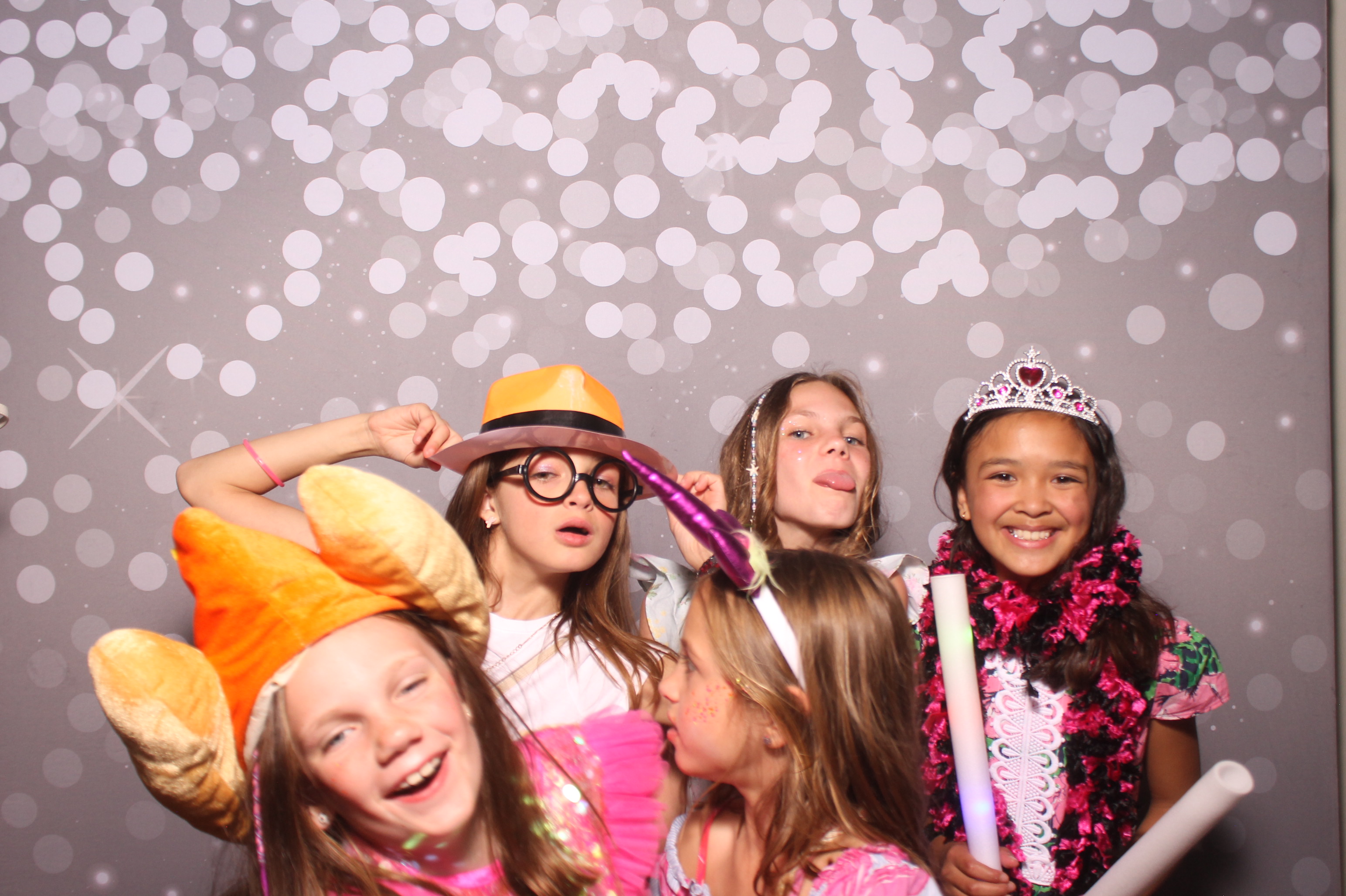 Mariemount Father Daughter Dance | View more photos from the event at gallery.photoboothcincy.com/u/PhotoBoothCincy/Mariemount-Father-Daughter-Dance-1