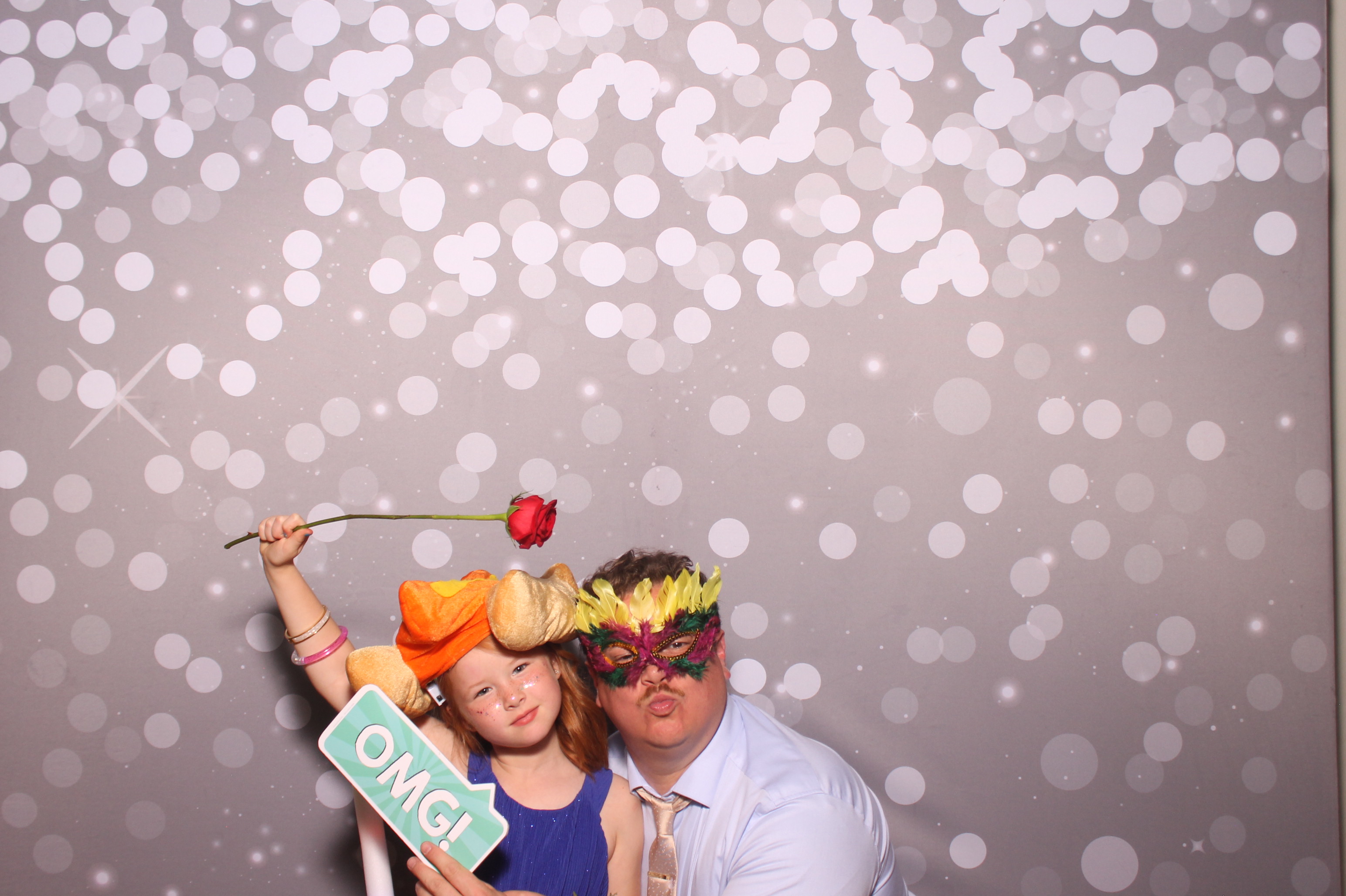 Mariemount Father Daughter Dance | View more photos from the event at gallery.photoboothcincy.com/u/PhotoBoothCincy/Mariemount-Father-Daughter-Dance-1