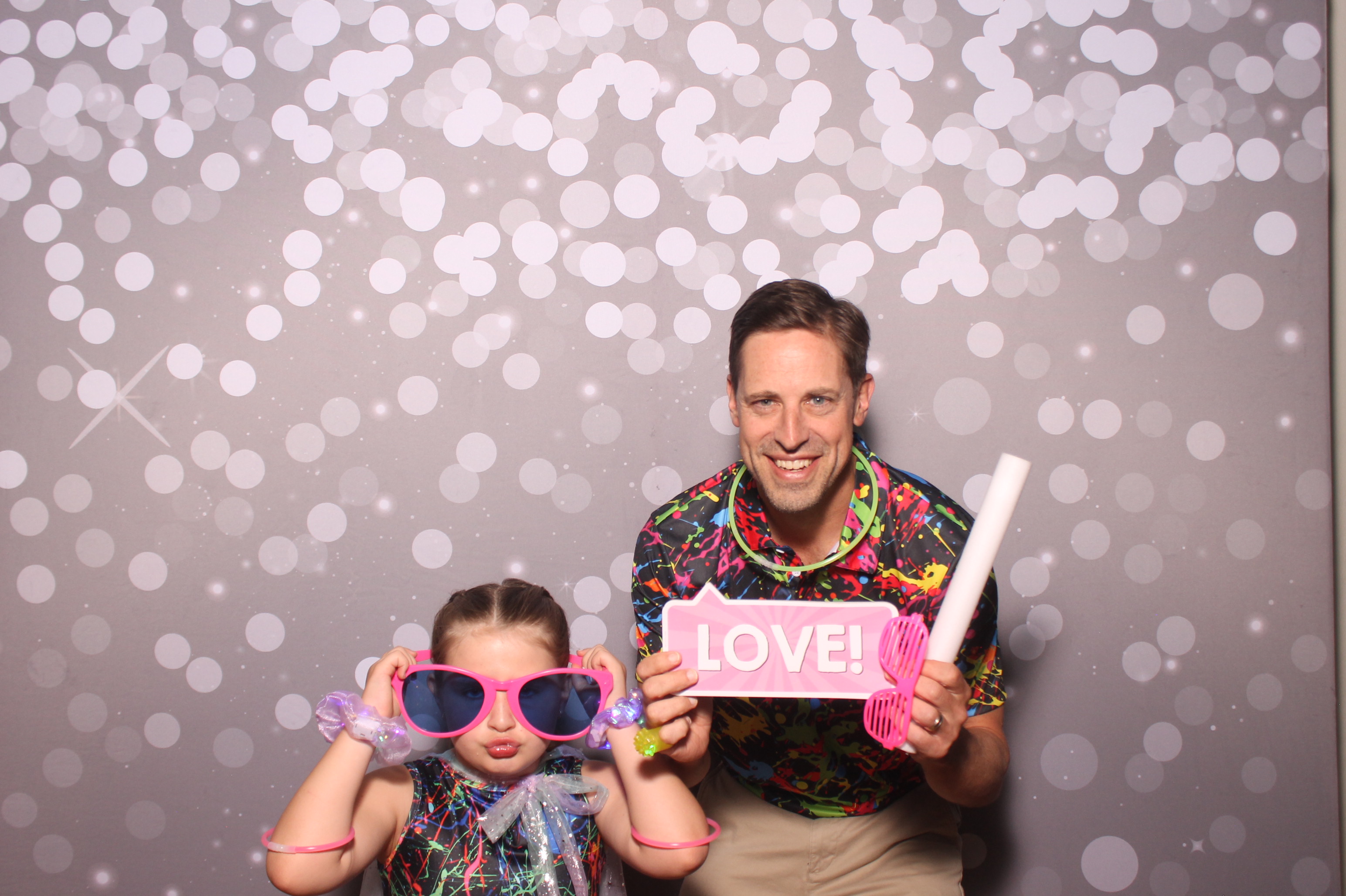 Mariemount Father Daughter Dance | View more photos from the event at gallery.photoboothcincy.com/u/PhotoBoothCincy/Mariemount-Father-Daughter-Dance-1