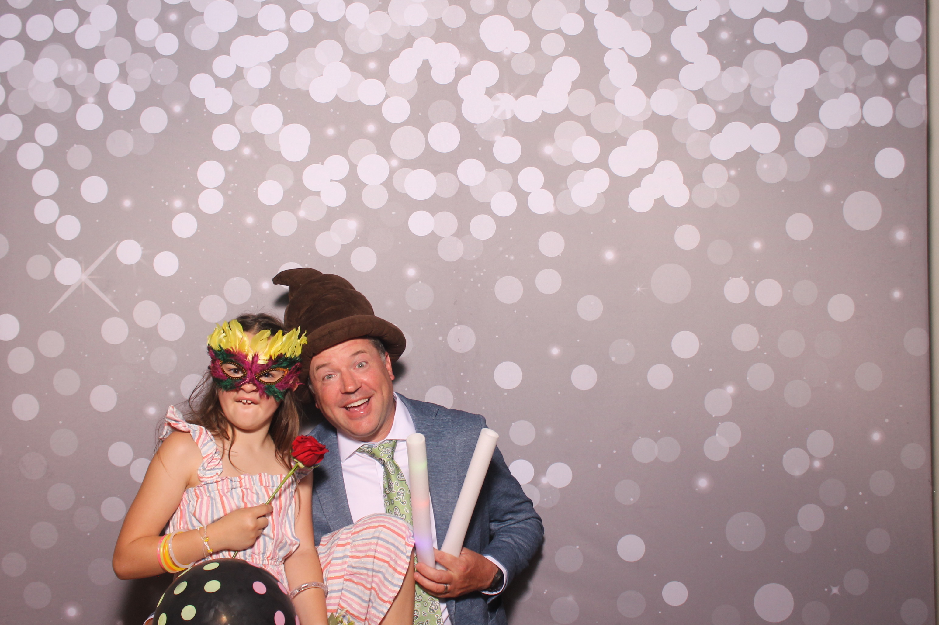 Mariemount Father Daughter Dance | View more photos from the event at gallery.photoboothcincy.com/u/PhotoBoothCincy/Mariemount-Father-Daughter-Dance-1
