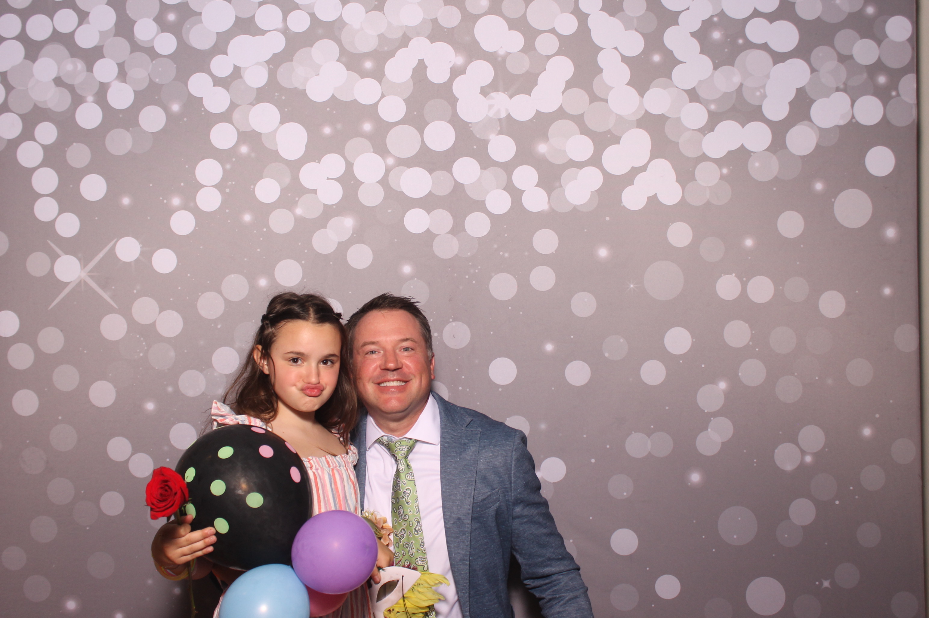 Mariemount Father Daughter Dance | View more photos from the event at gallery.photoboothcincy.com/u/PhotoBoothCincy/Mariemount-Father-Daughter-Dance-1