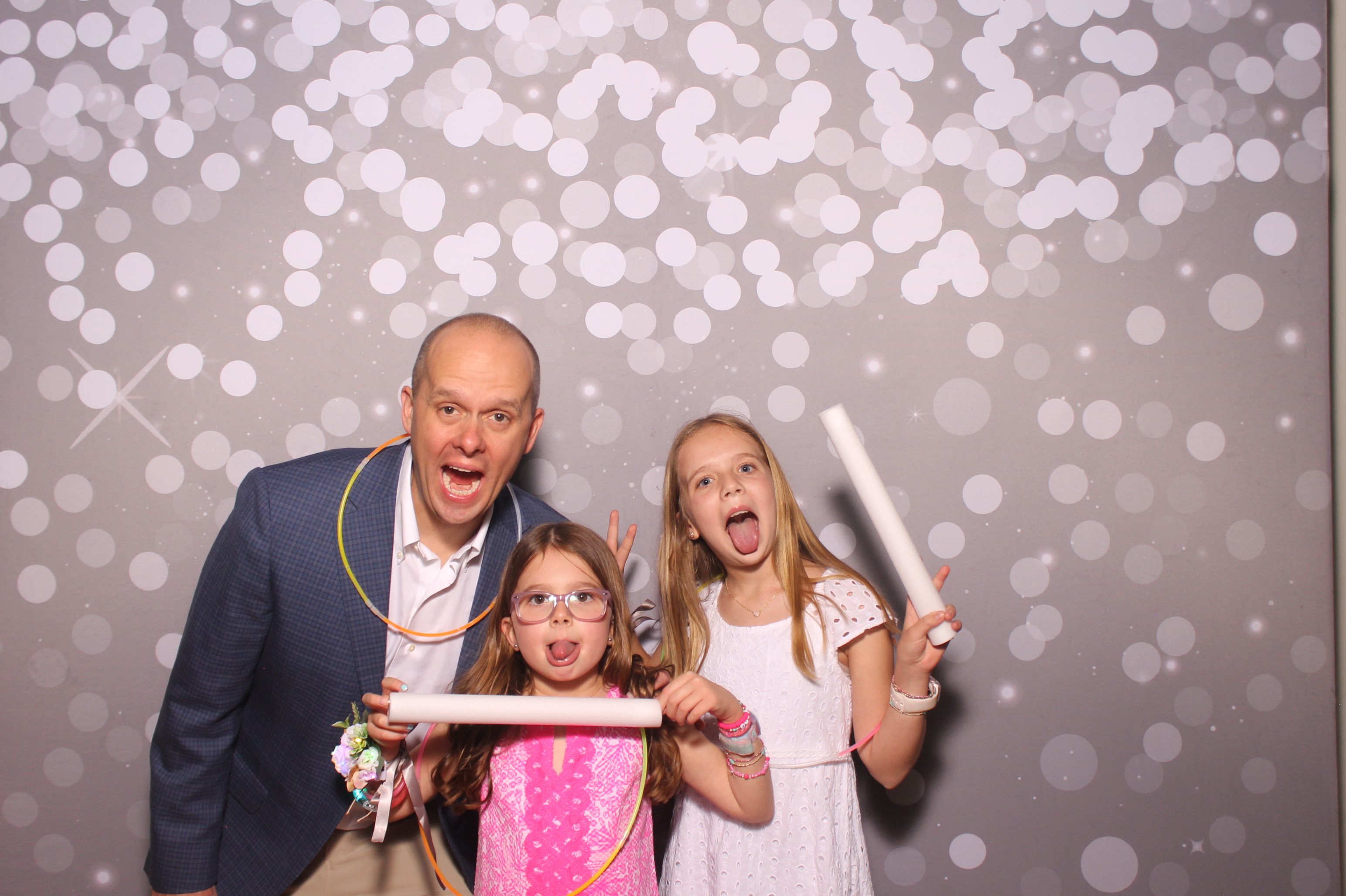 Mariemount Father Daughter Dance | View more photos from the event at gallery.photoboothcincy.com/u/PhotoBoothCincy/Mariemount-Father-Daughter-Dance-1