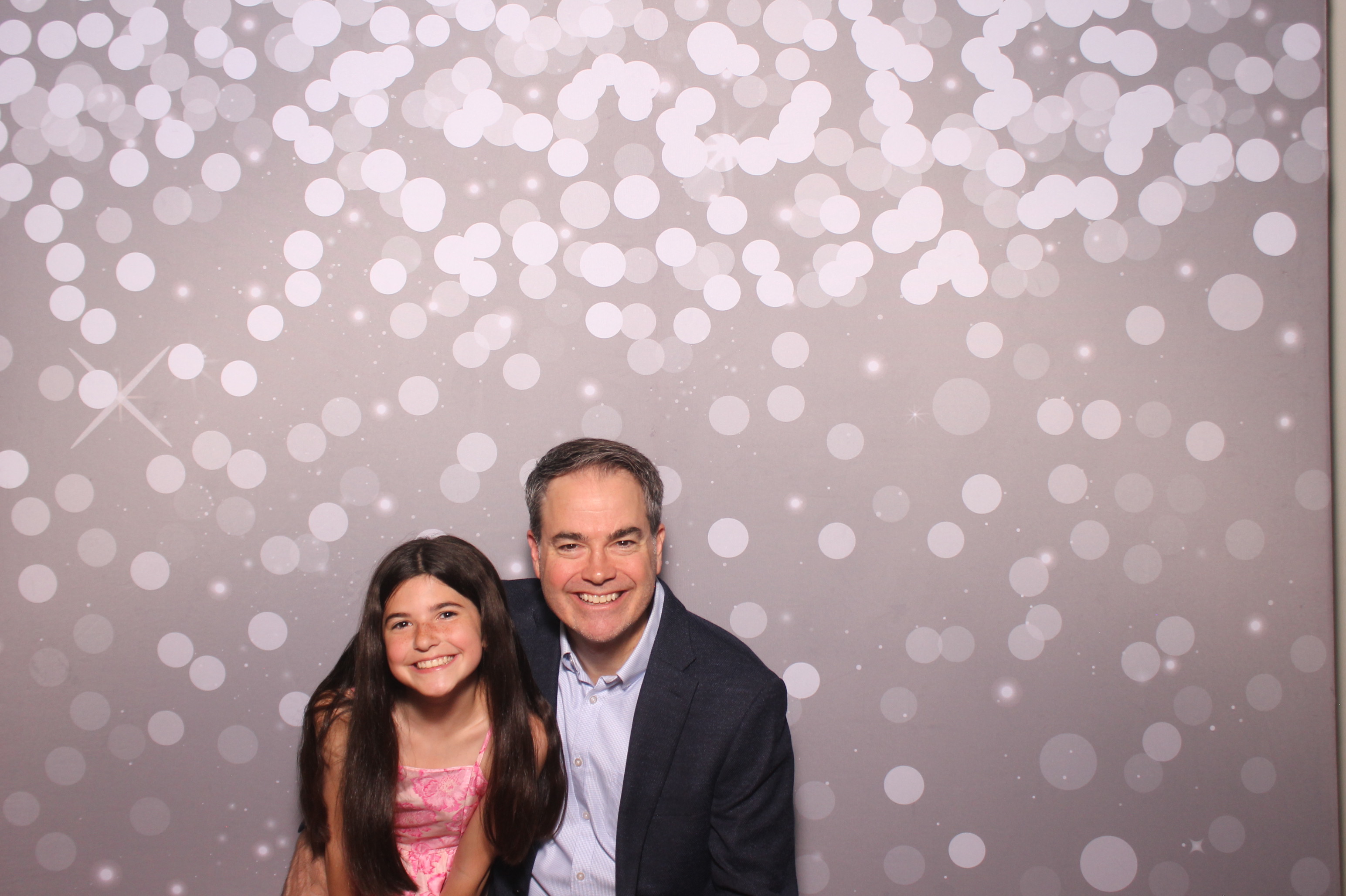 Mariemount Father Daughter Dance | View more photos from the event at gallery.photoboothcincy.com/u/PhotoBoothCincy/Mariemount-Father-Daughter-Dance-1