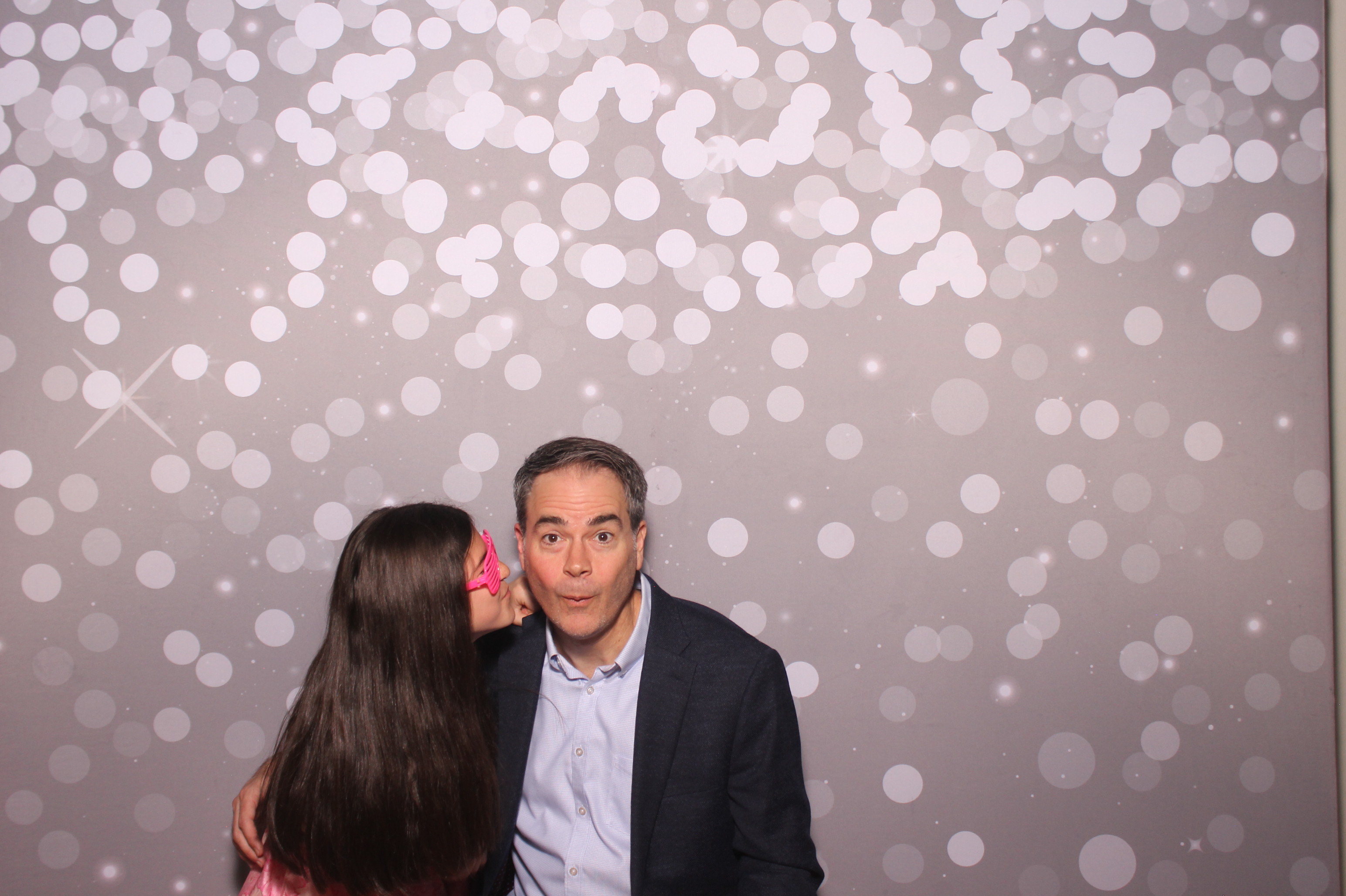 Mariemount Father Daughter Dance | View more photos from the event at gallery.photoboothcincy.com/u/PhotoBoothCincy/Mariemount-Father-Daughter-Dance-1