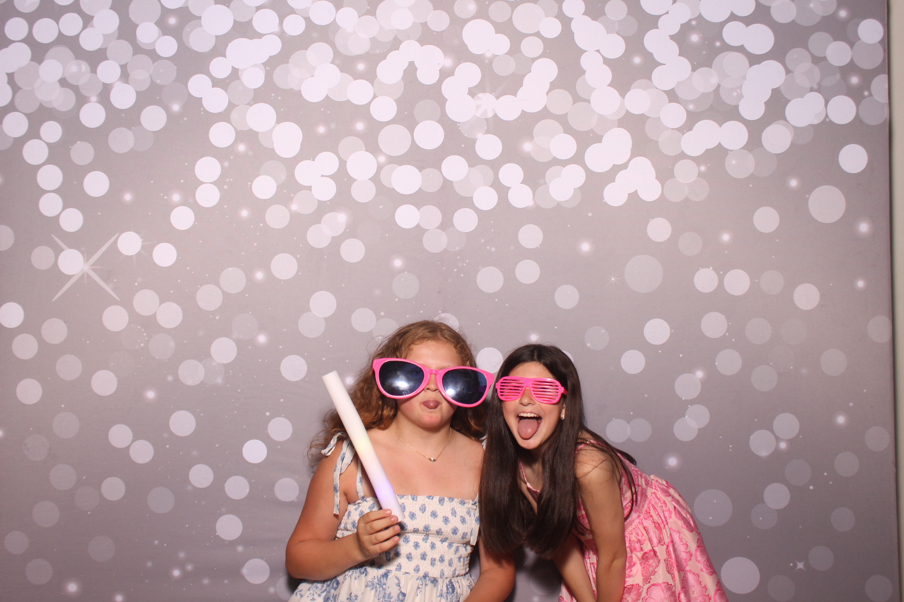 Mariemount Father Daughter Dance | View more photos from the event at gallery.photoboothcincy.com/u/PhotoBoothCincy/Mariemount-Father-Daughter-Dance-1