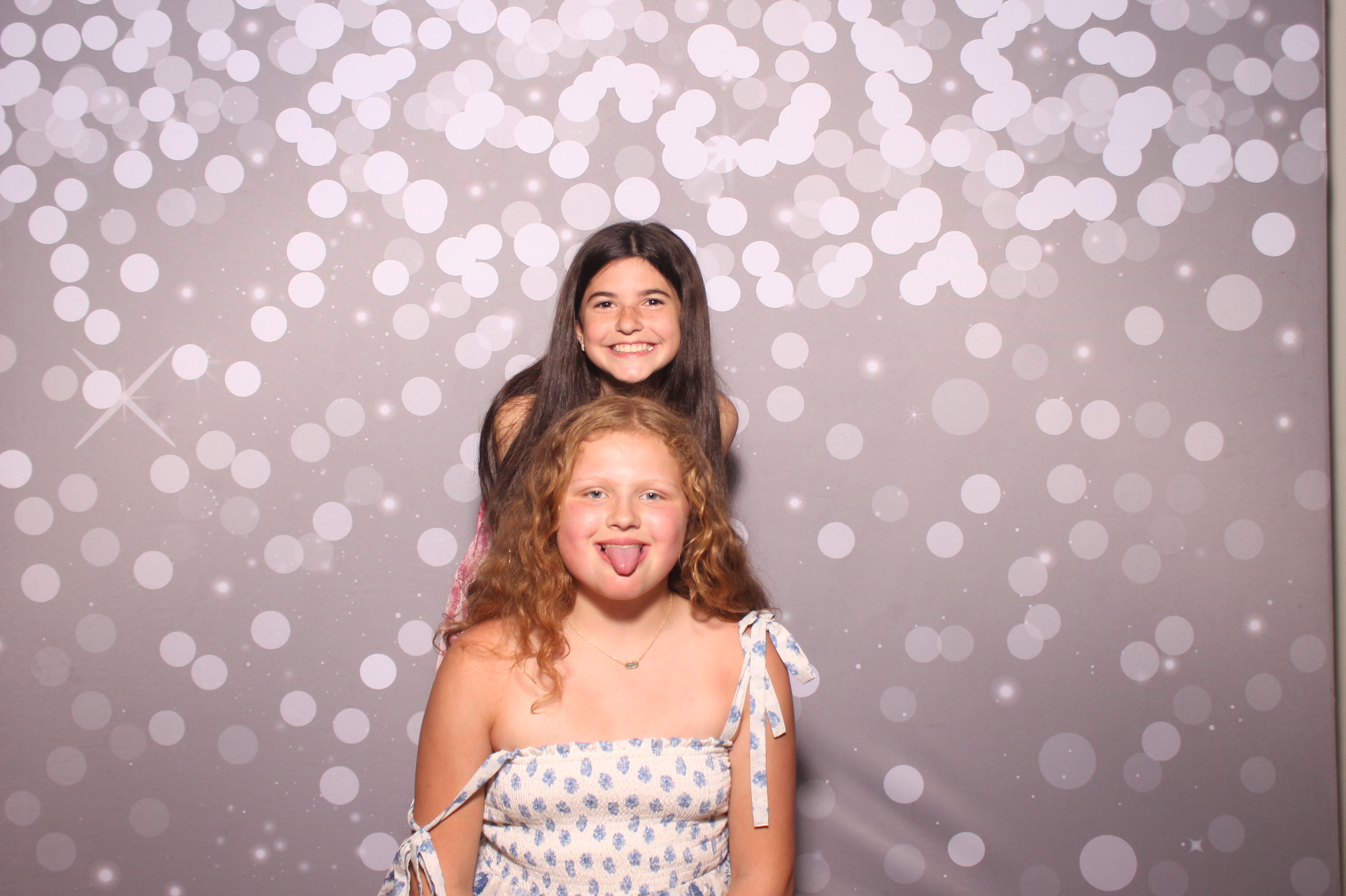 Mariemount Father Daughter Dance | View more photos from the event at gallery.photoboothcincy.com/u/PhotoBoothCincy/Mariemount-Father-Daughter-Dance-1