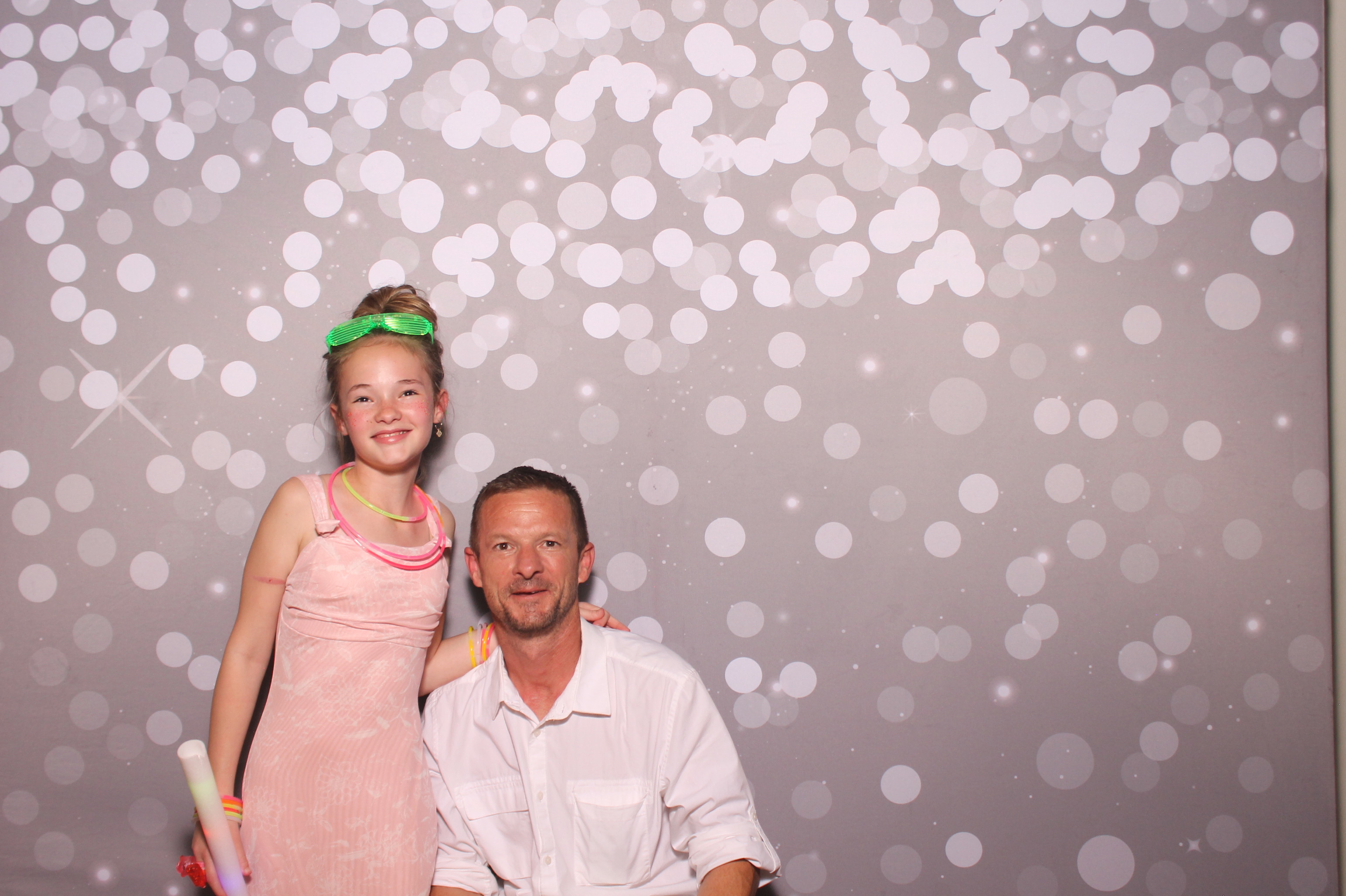Mariemount Father Daughter Dance | View more photos from the event at gallery.photoboothcincy.com/u/PhotoBoothCincy/Mariemount-Father-Daughter-Dance-1