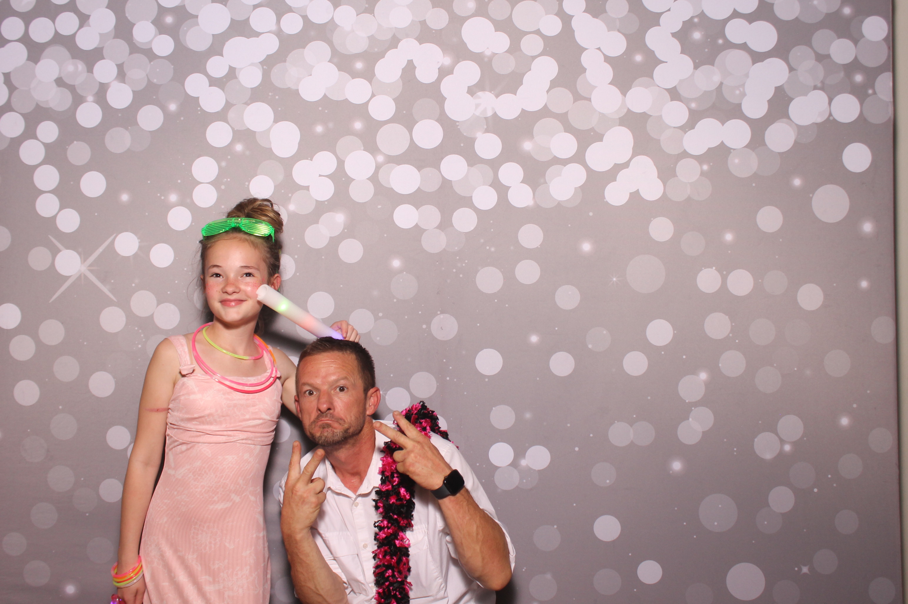 Mariemount Father Daughter Dance | View more photos from the event at gallery.photoboothcincy.com/u/PhotoBoothCincy/Mariemount-Father-Daughter-Dance-1