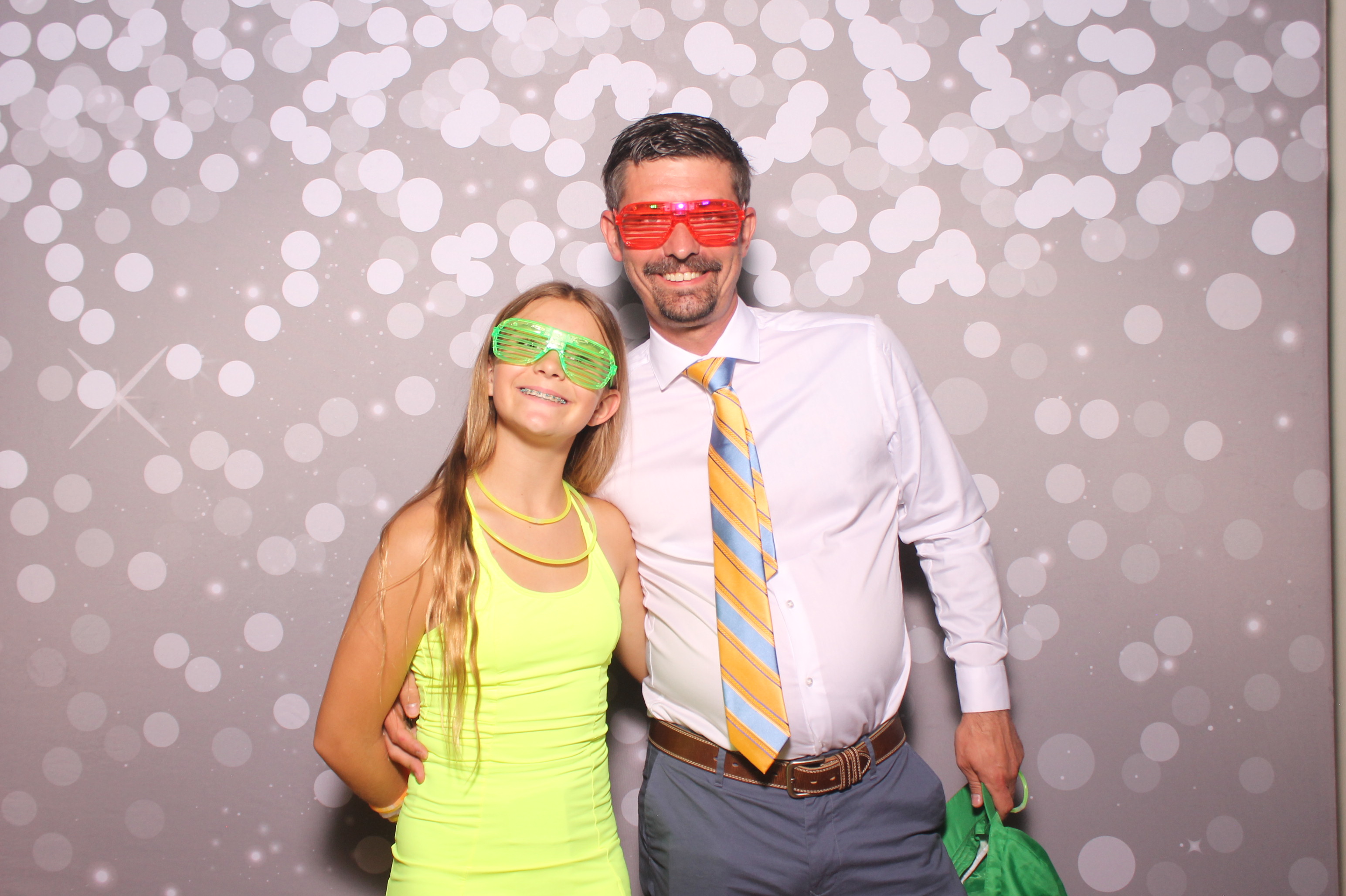 Mariemount Father Daughter Dance | View more photos from the event at gallery.photoboothcincy.com/u/PhotoBoothCincy/Mariemount-Father-Daughter-Dance-1