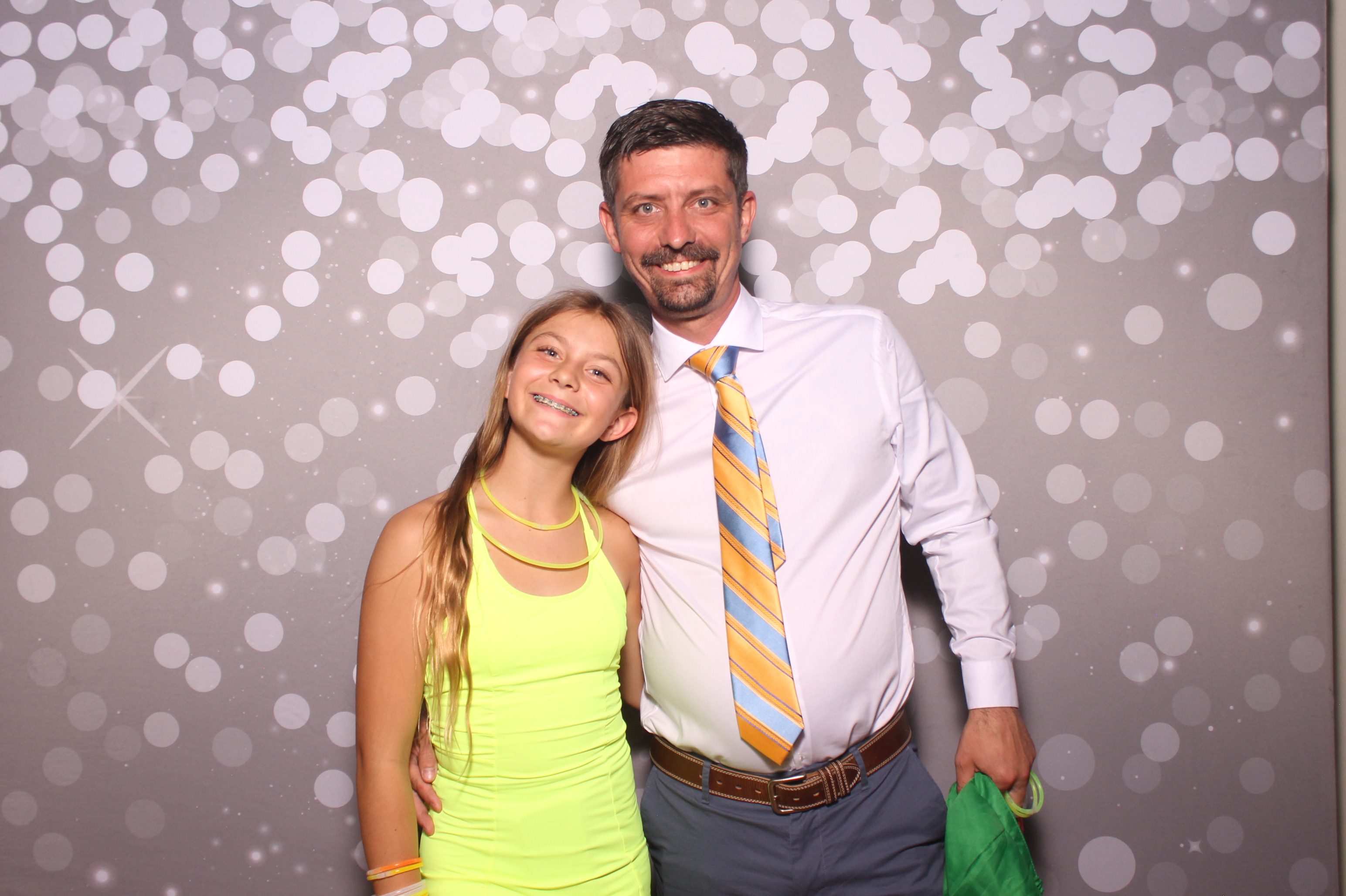 Mariemount Father Daughter Dance | View more photos from the event at gallery.photoboothcincy.com/u/PhotoBoothCincy/Mariemount-Father-Daughter-Dance-1