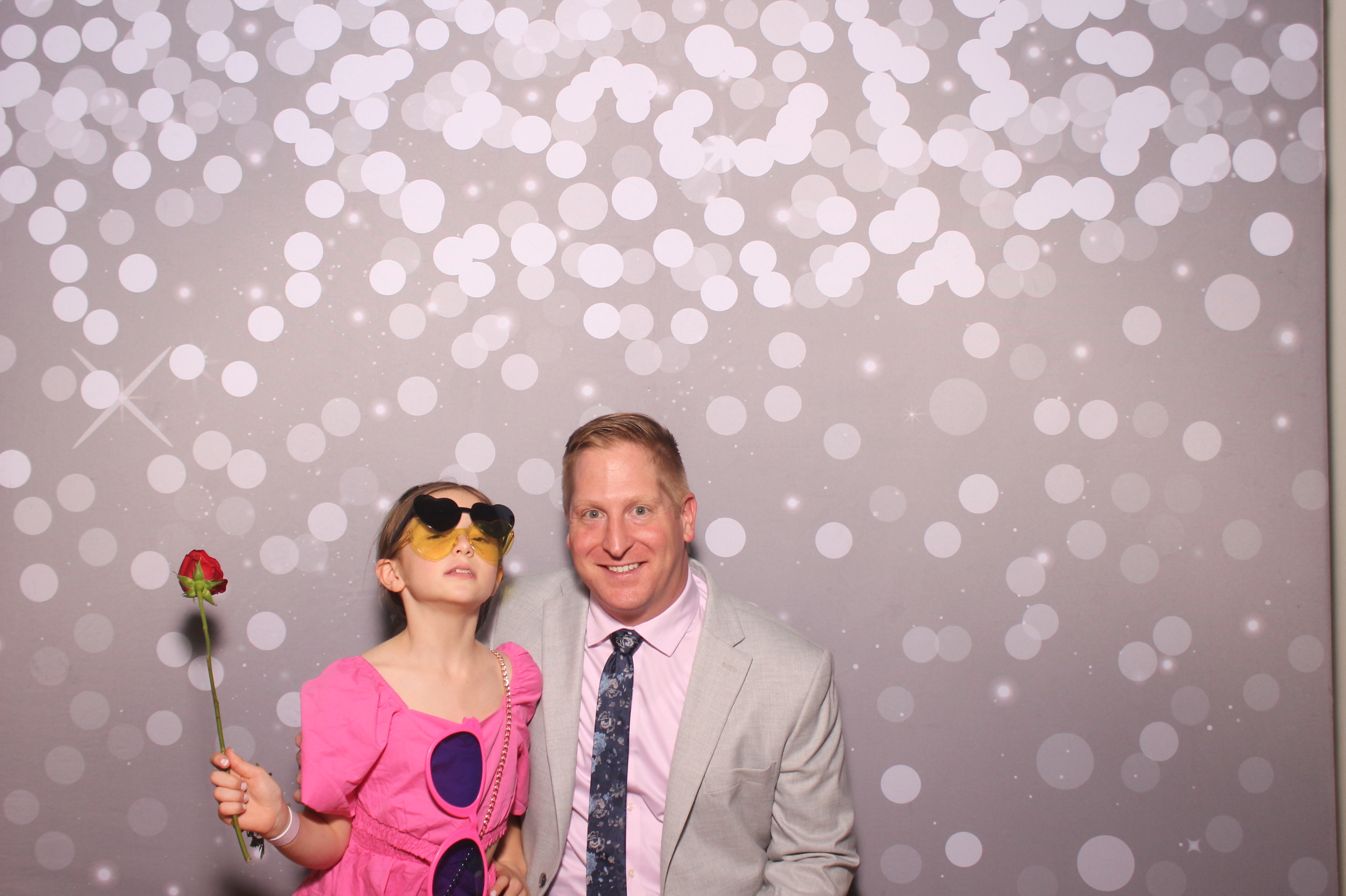 Mariemount Father Daughter Dance | View more photos from the event at gallery.photoboothcincy.com/u/PhotoBoothCincy/Mariemount-Father-Daughter-Dance-1