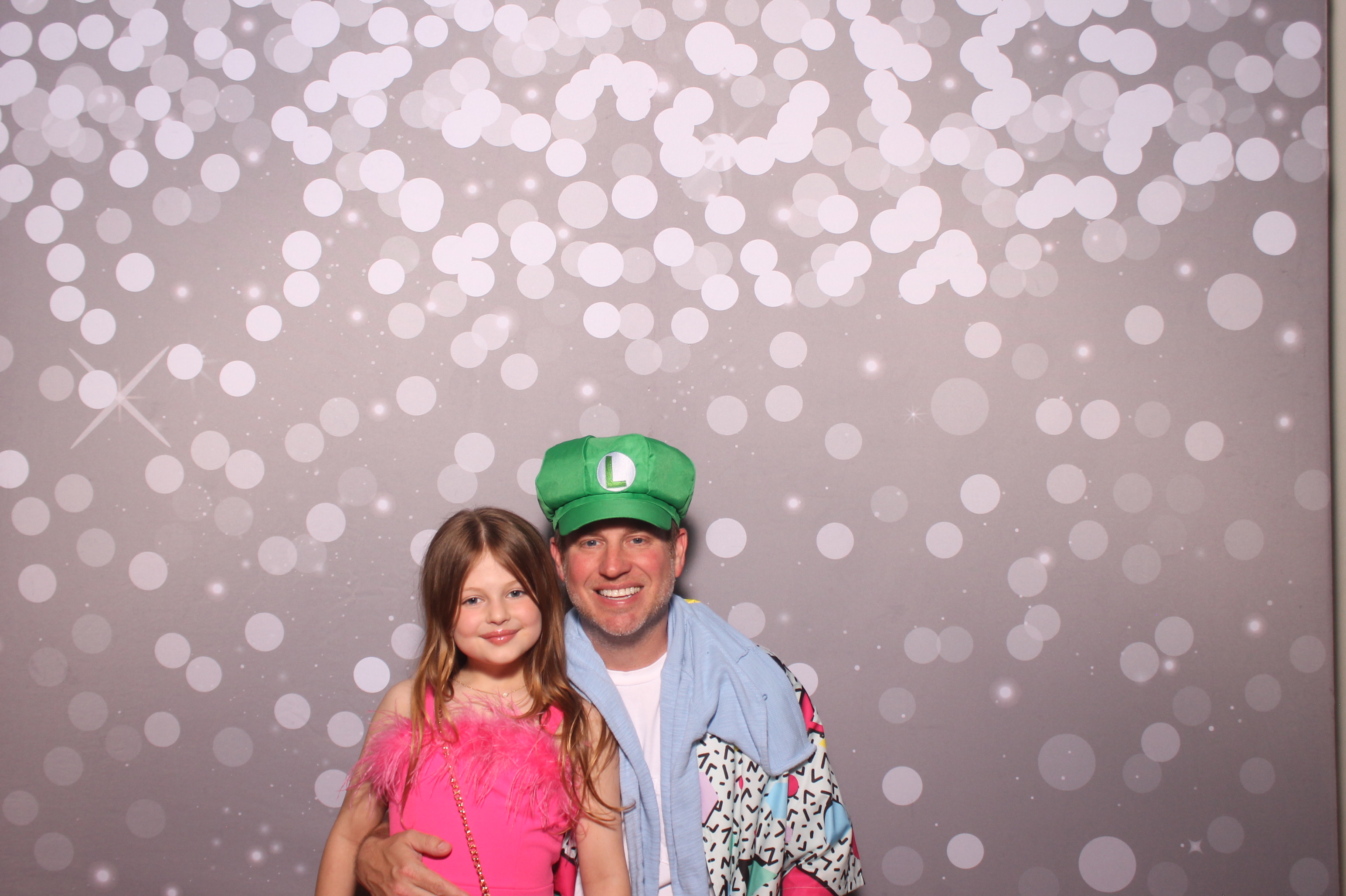 Mariemount Father Daughter Dance | View more photos from the event at gallery.photoboothcincy.com/u/PhotoBoothCincy/Mariemount-Father-Daughter-Dance-1