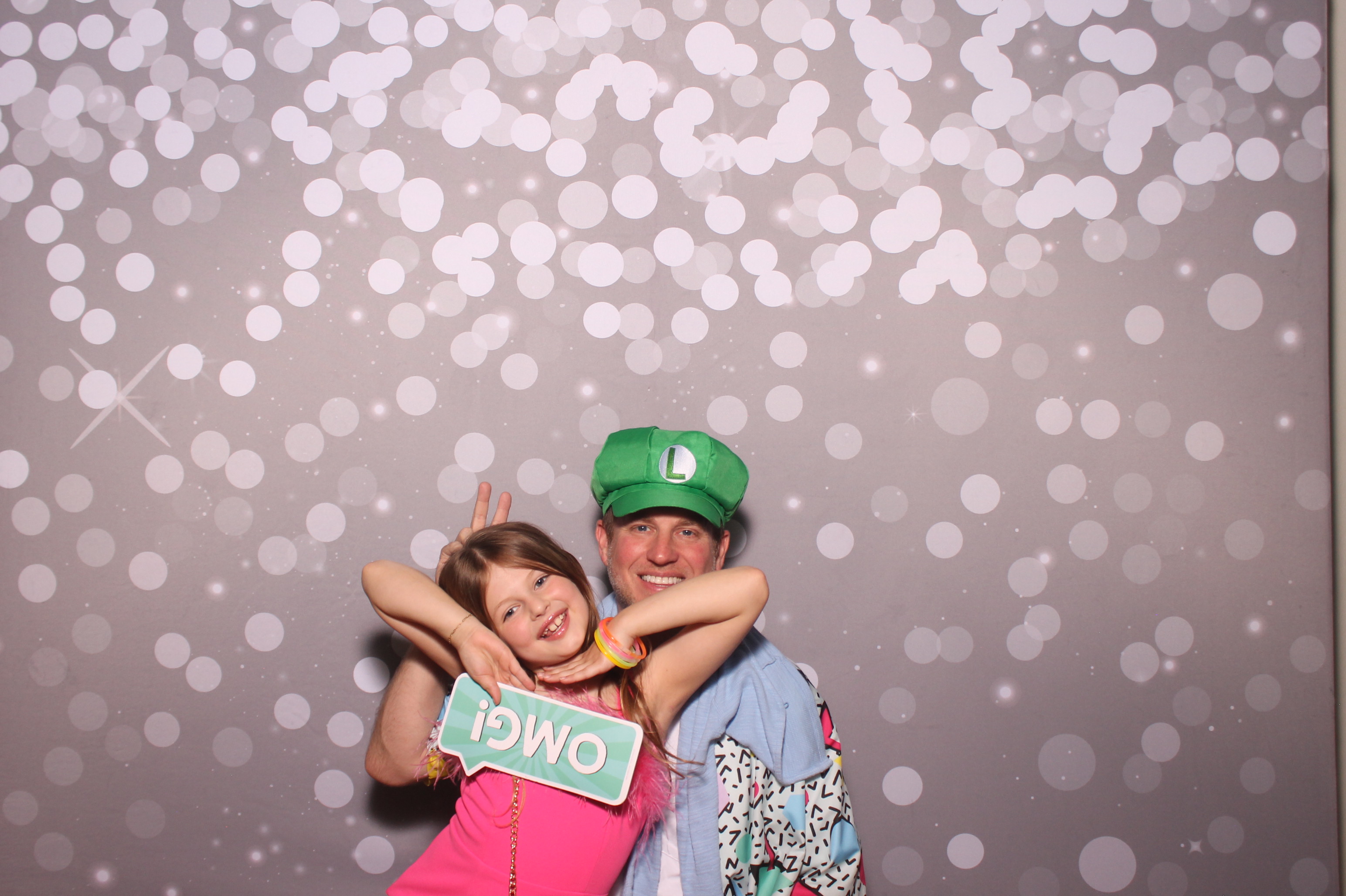 Mariemount Father Daughter Dance | View more photos from the event at gallery.photoboothcincy.com/u/PhotoBoothCincy/Mariemount-Father-Daughter-Dance-1
