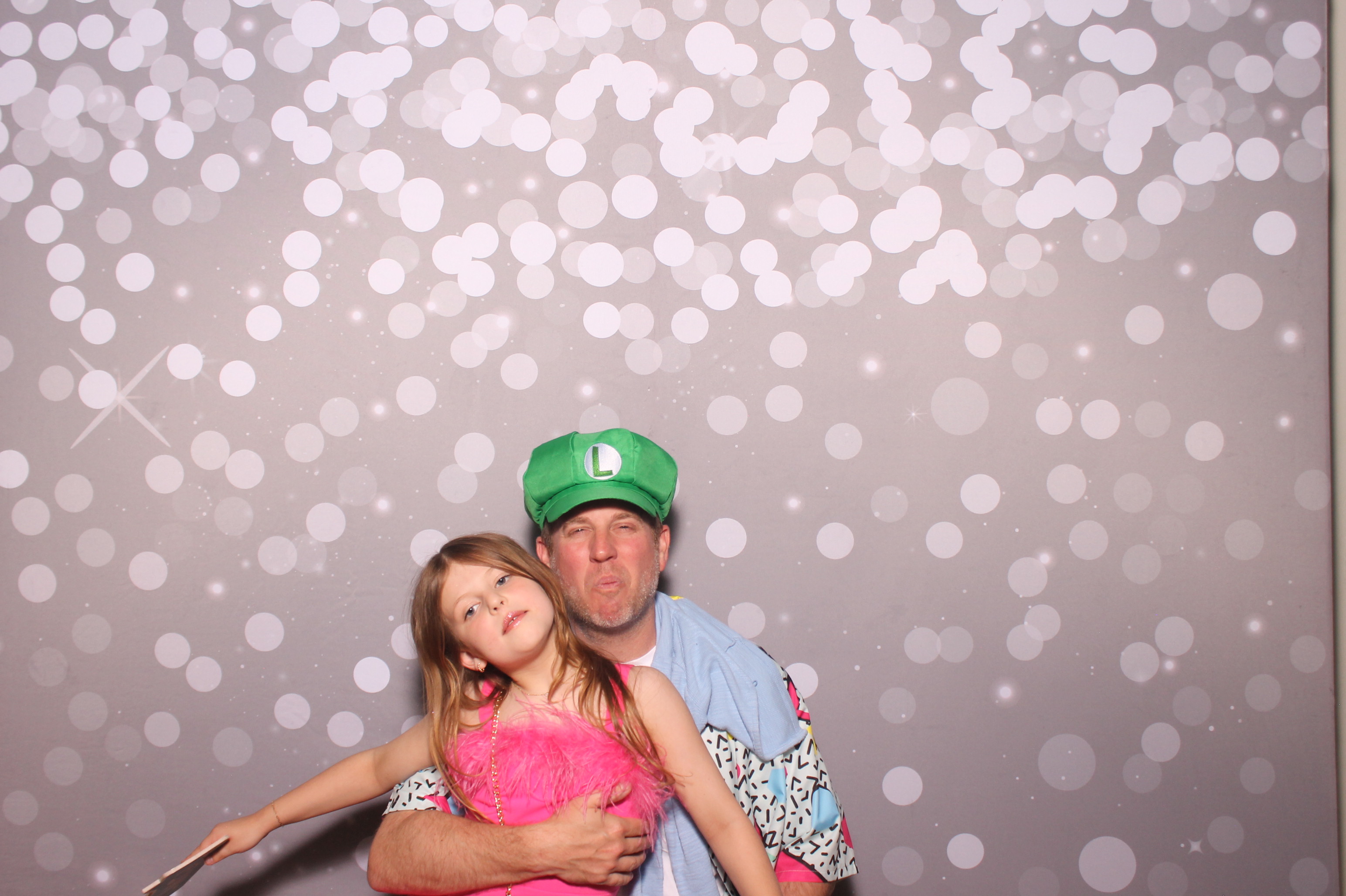Mariemount Father Daughter Dance | View more photos from the event at gallery.photoboothcincy.com/u/PhotoBoothCincy/Mariemount-Father-Daughter-Dance-1