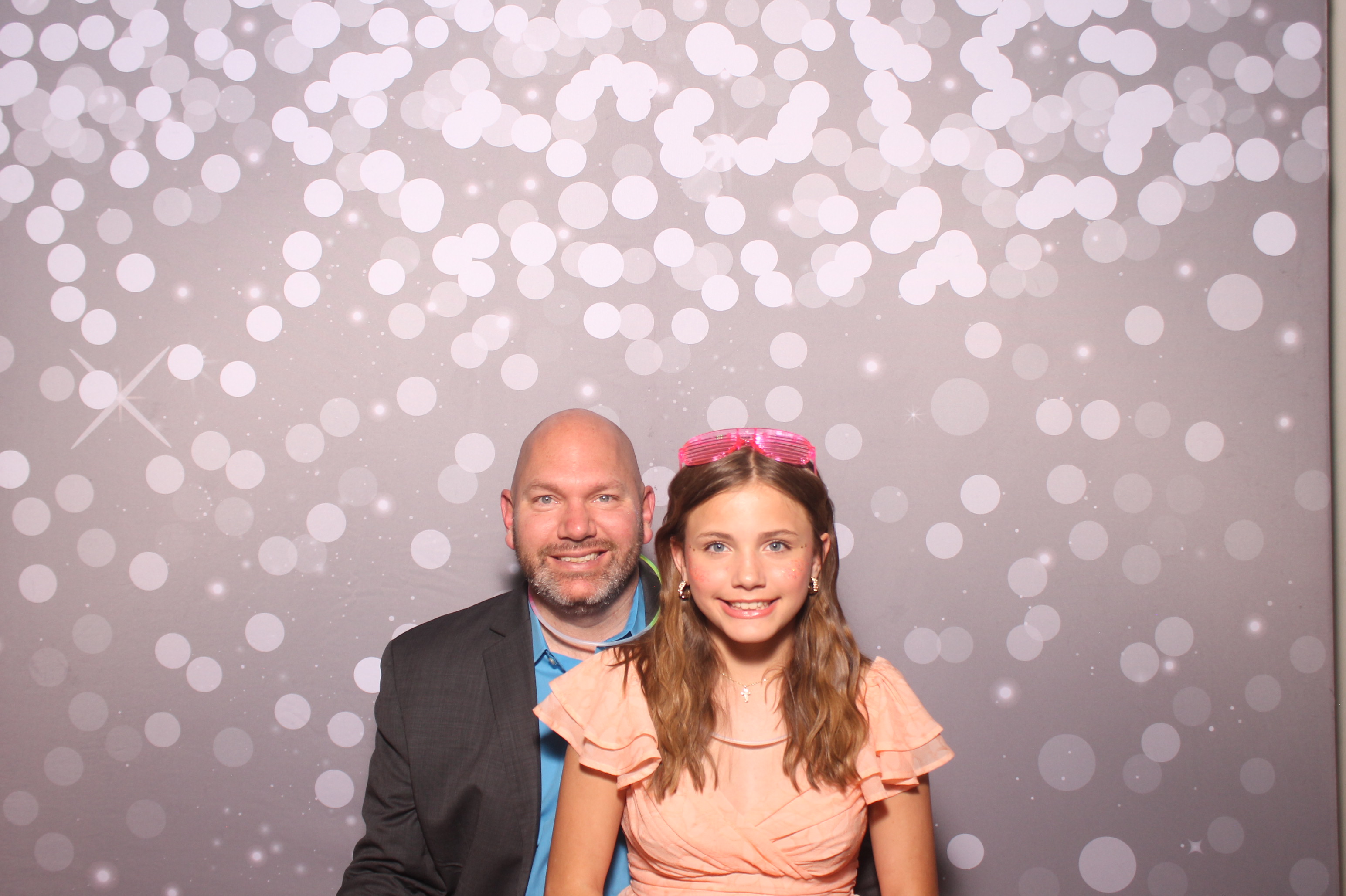 Mariemount Father Daughter Dance | View more photos from the event at gallery.photoboothcincy.com/u/PhotoBoothCincy/Mariemount-Father-Daughter-Dance-1