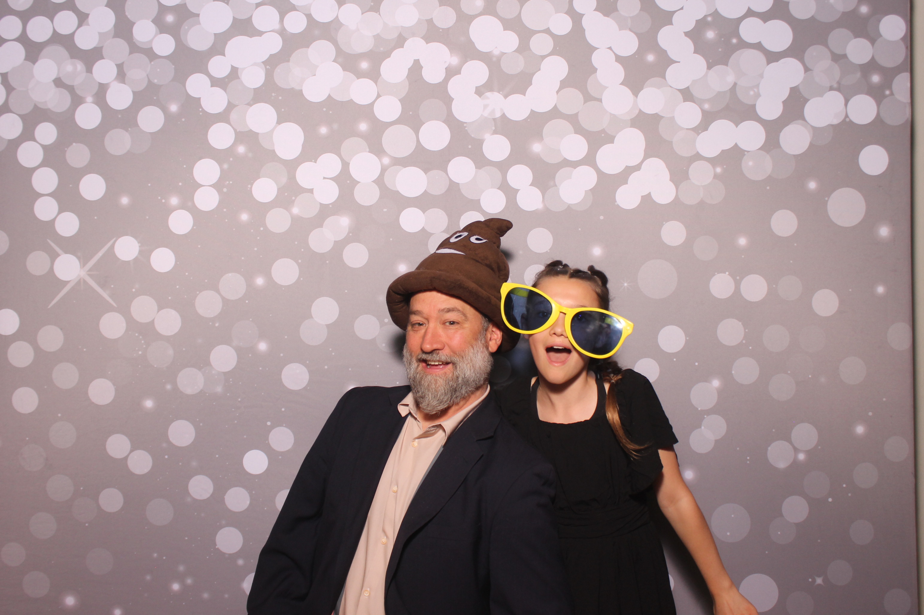 Mariemount Father Daughter Dance | View more photos from the event at gallery.photoboothcincy.com/u/PhotoBoothCincy/Mariemount-Father-Daughter-Dance-1
