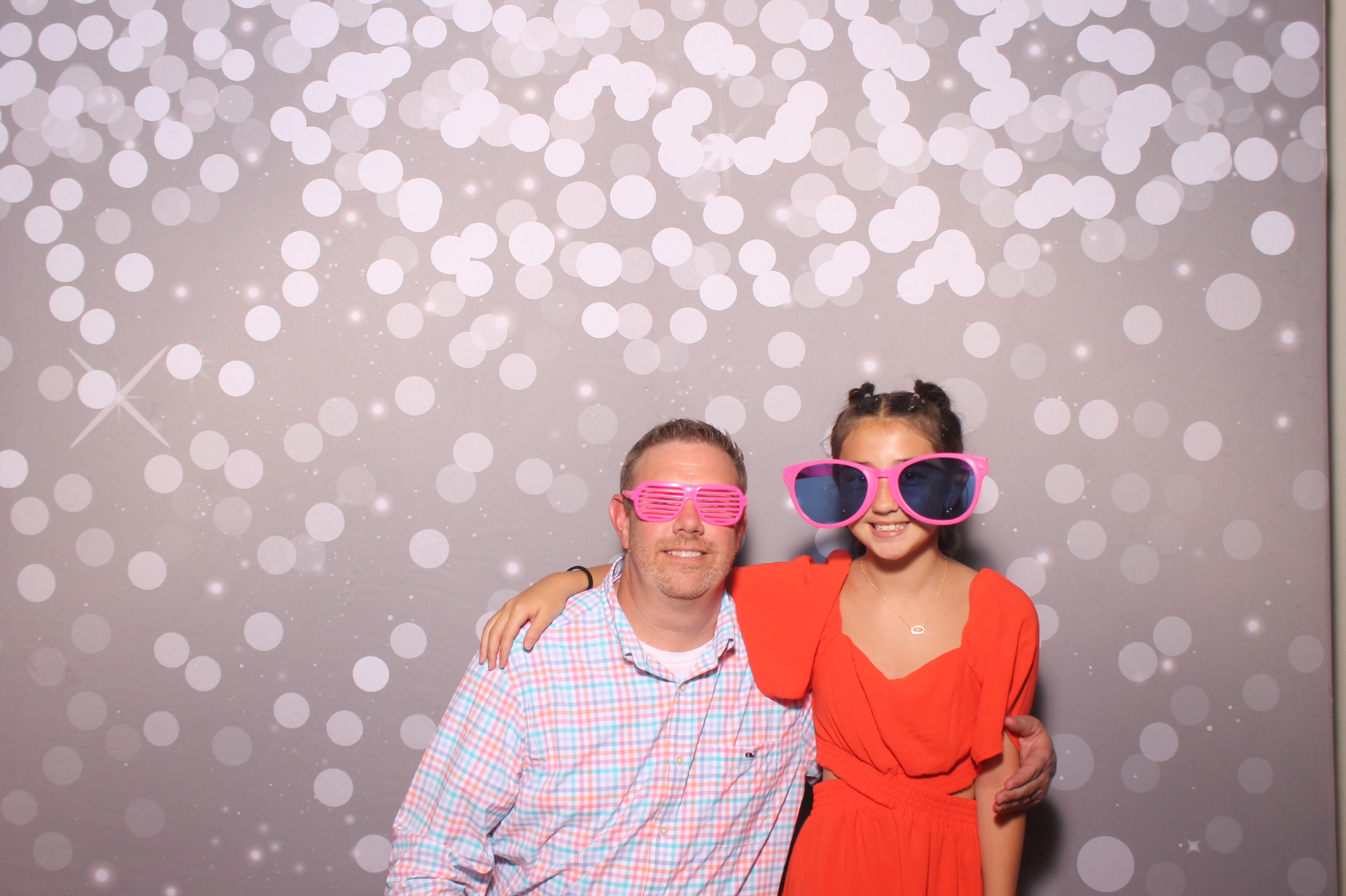 Mariemount Father Daughter Dance | View more photos from the event at gallery.photoboothcincy.com/u/PhotoBoothCincy/Mariemount-Father-Daughter-Dance-1