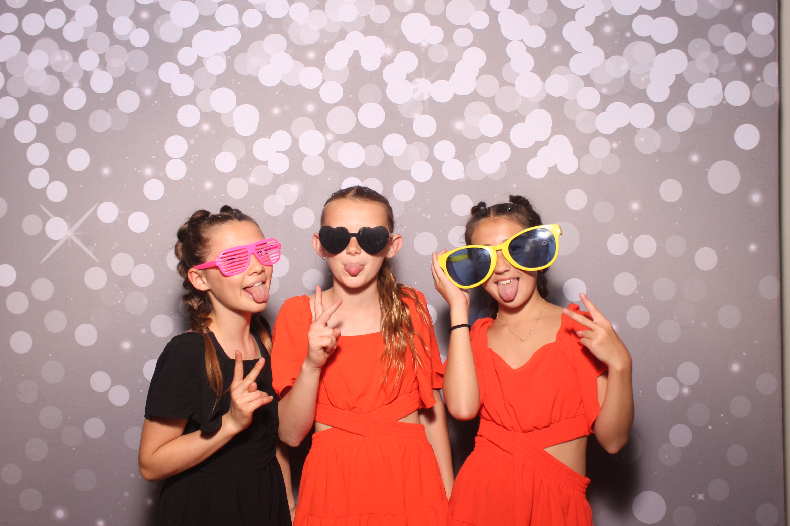 Mariemount Father Daughter Dance | View more photos from the event at gallery.photoboothcincy.com/u/PhotoBoothCincy/Mariemount-Father-Daughter-Dance-1