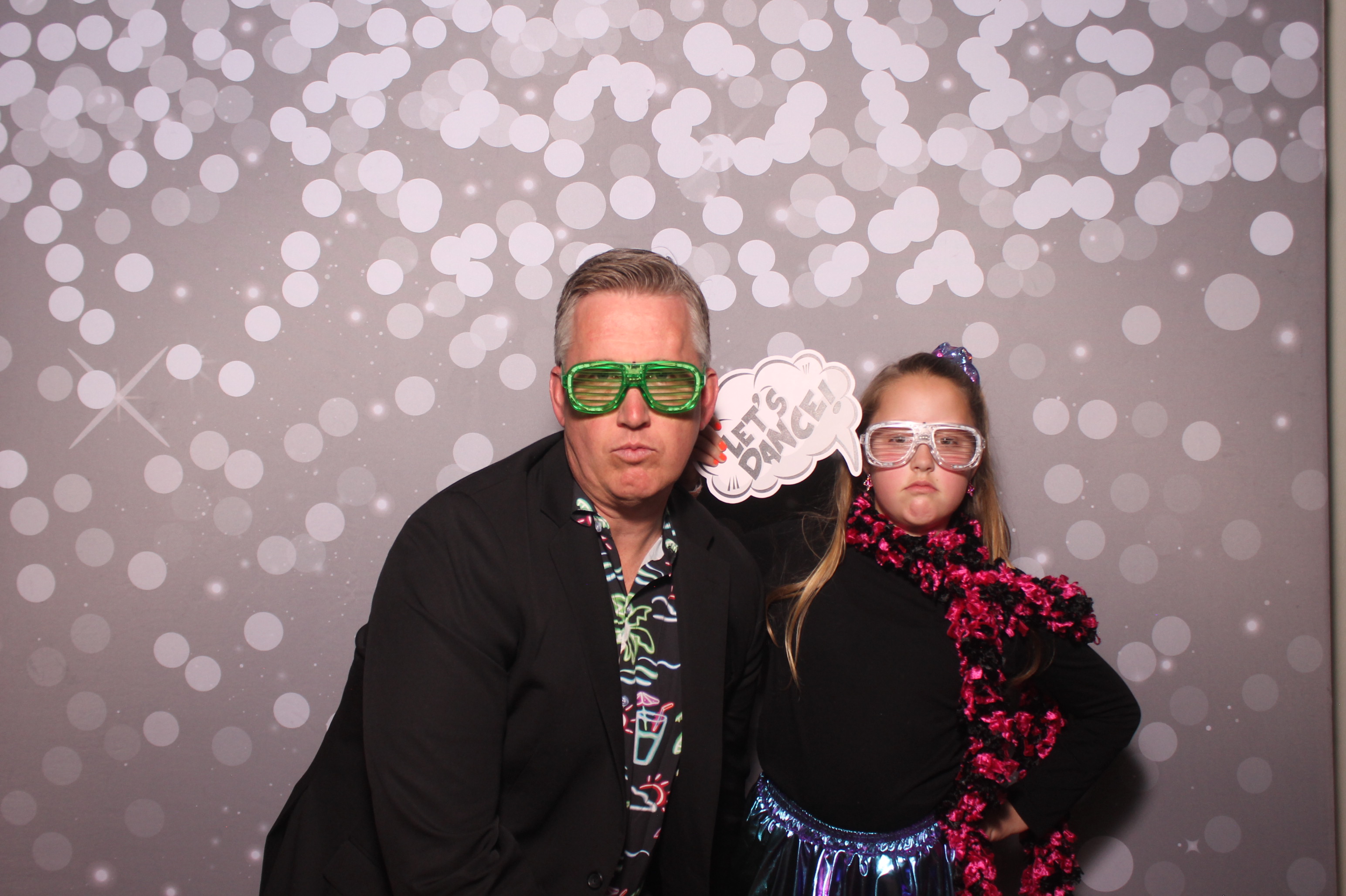 Mariemount Father Daughter Dance | View more photos from the event at gallery.photoboothcincy.com/u/PhotoBoothCincy/Mariemount-Father-Daughter-Dance-1