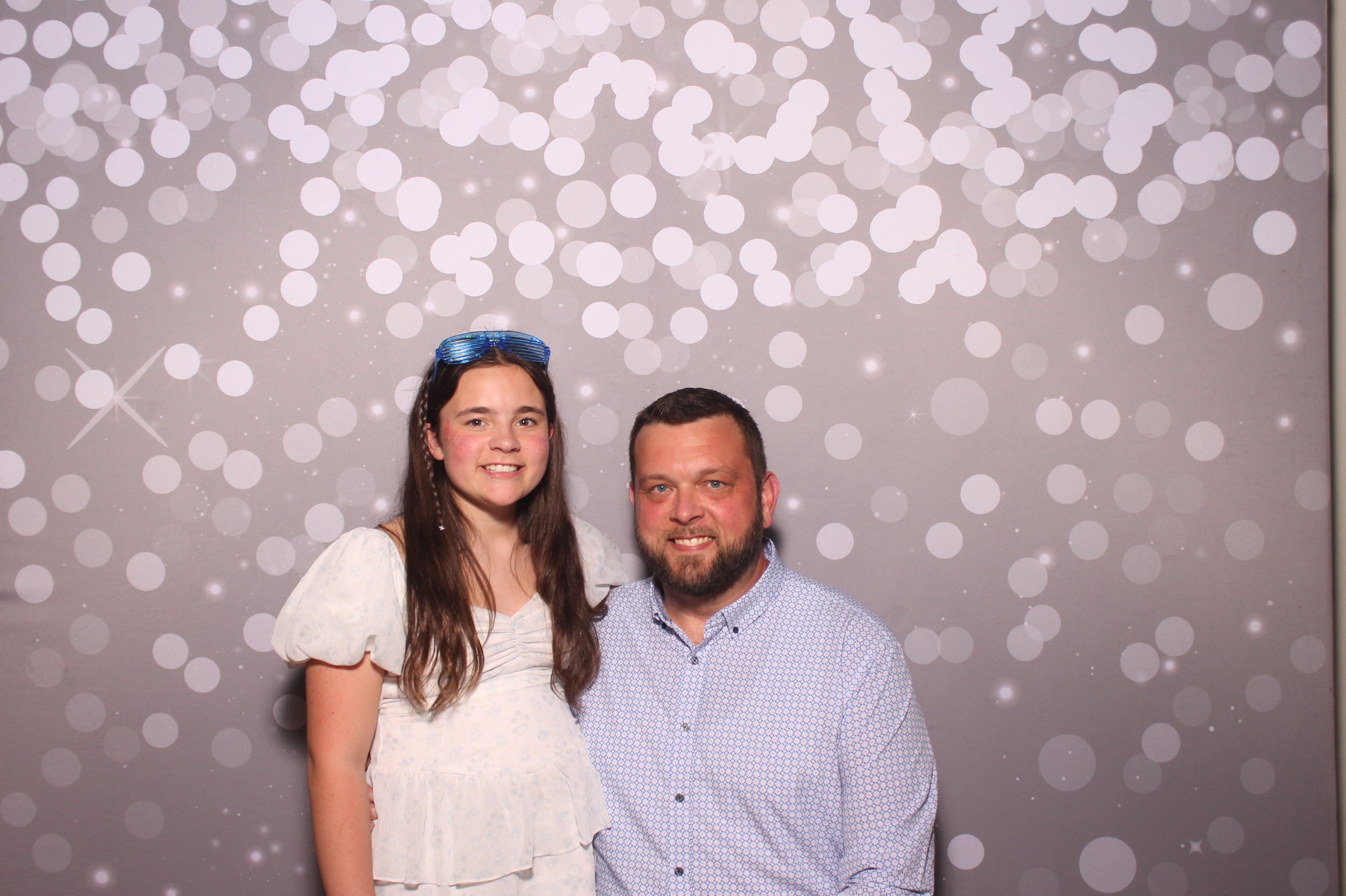Mariemount Father Daughter Dance | View more photos from the event at gallery.photoboothcincy.com/u/PhotoBoothCincy/Mariemount-Father-Daughter-Dance-1