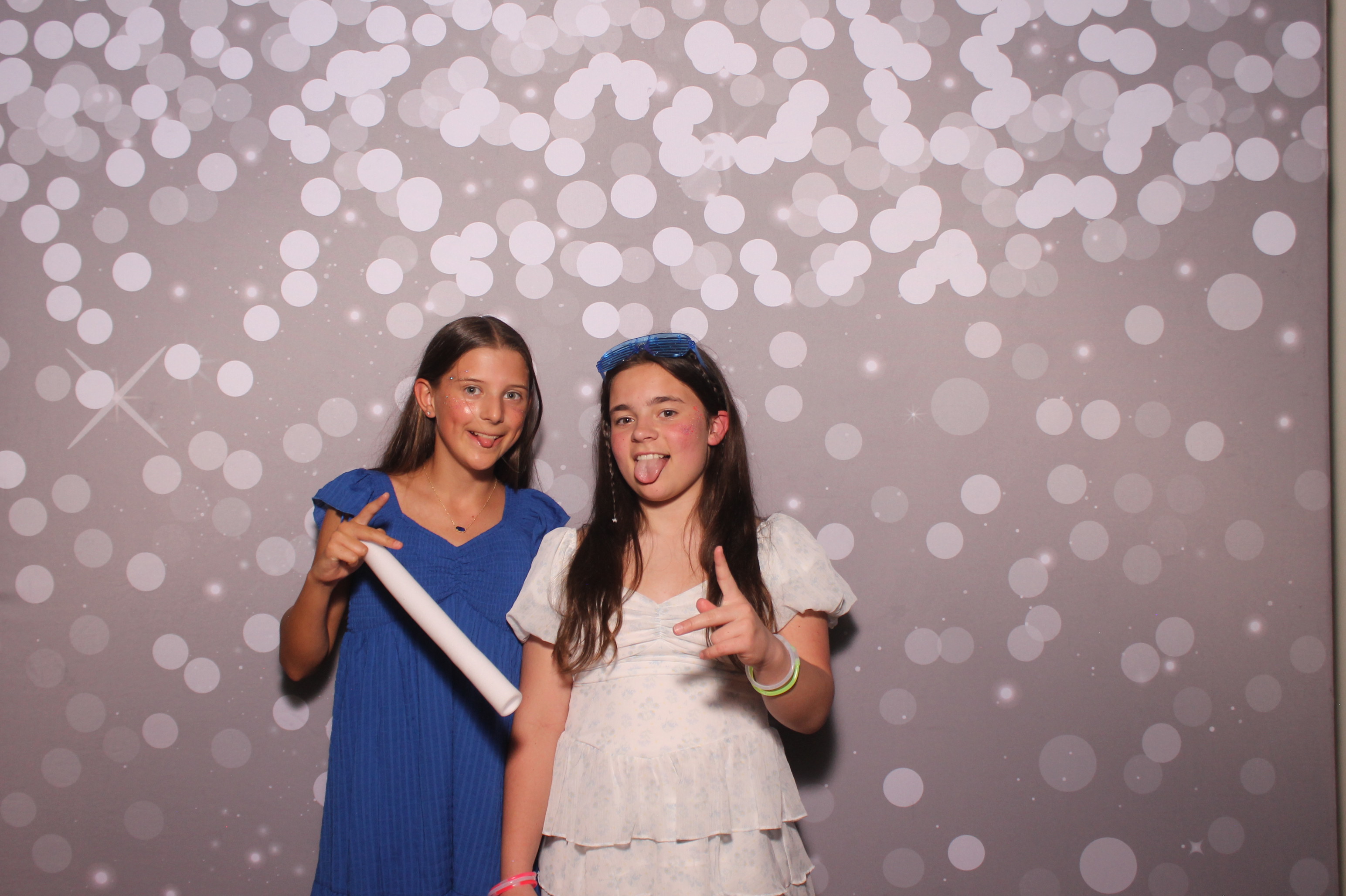 Mariemount Father Daughter Dance | View more photos from the event at gallery.photoboothcincy.com/u/PhotoBoothCincy/Mariemount-Father-Daughter-Dance-1