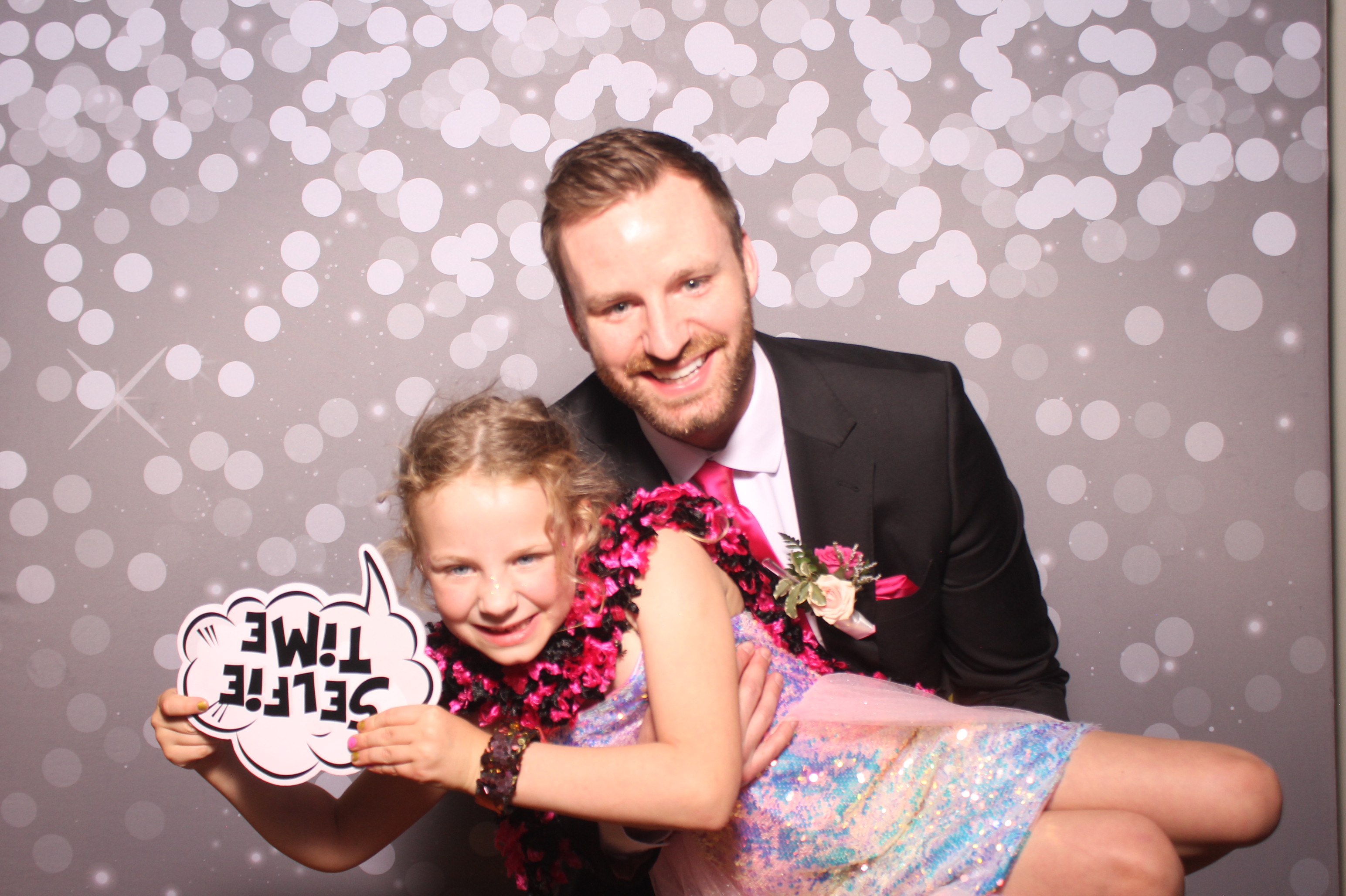 Mariemount Father Daughter Dance | View more photos from the event at gallery.photoboothcincy.com/u/PhotoBoothCincy/Mariemount-Father-Daughter-Dance-1