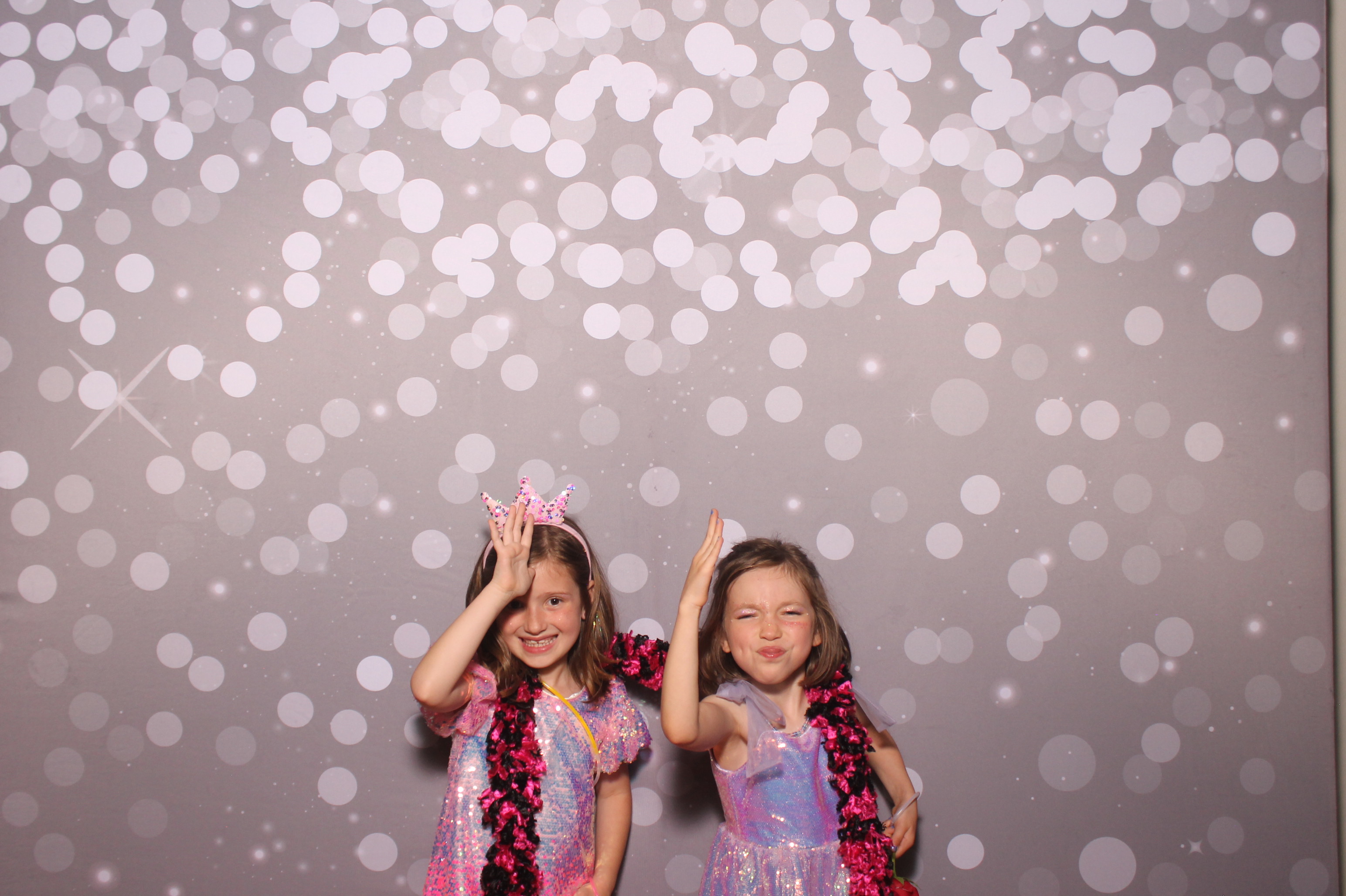 Mariemount Father Daughter Dance | View more photos from the event at gallery.photoboothcincy.com/u/PhotoBoothCincy/Mariemount-Father-Daughter-Dance-1