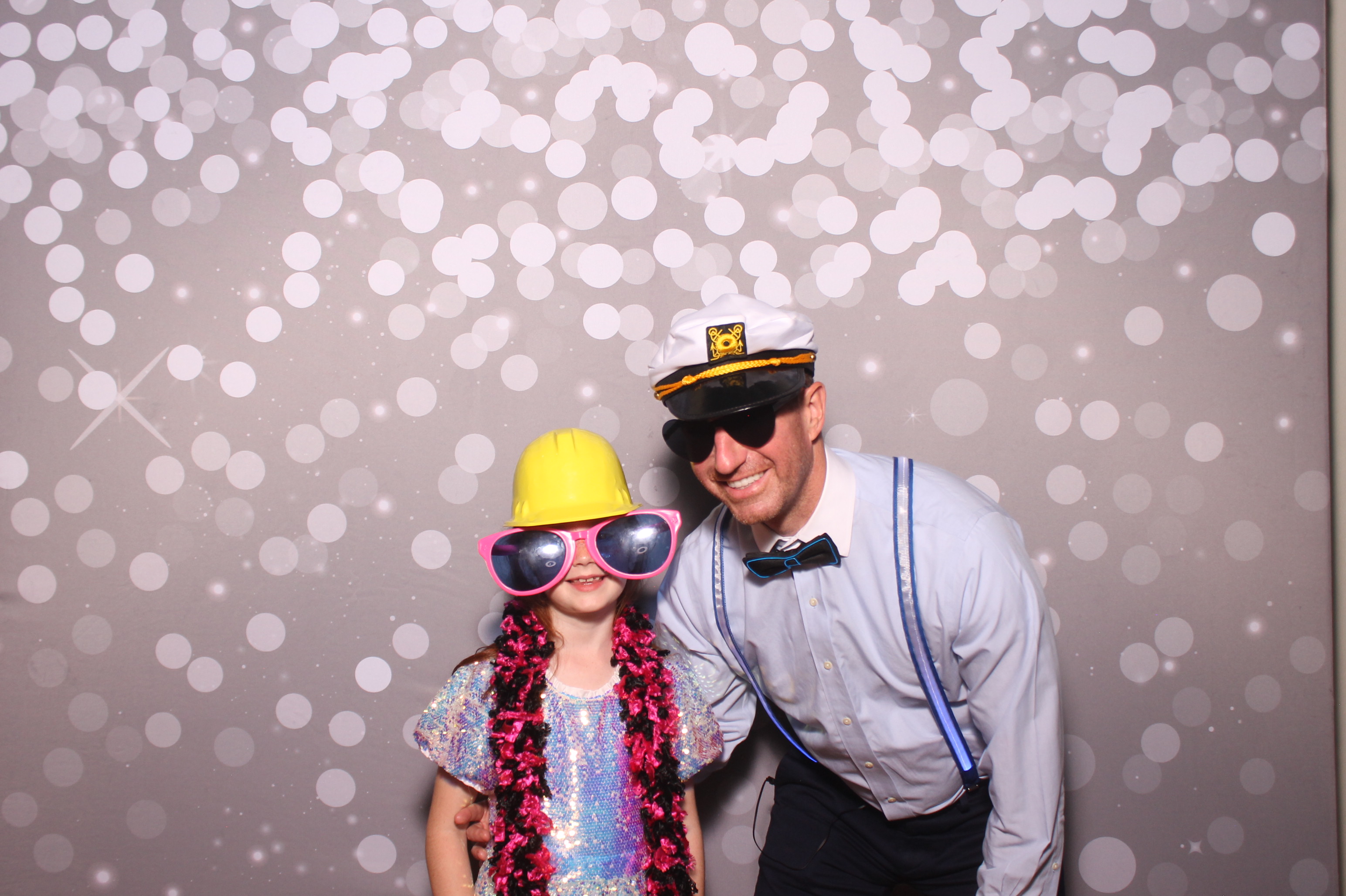 Mariemount Father Daughter Dance | View more photos from the event at gallery.photoboothcincy.com/u/PhotoBoothCincy/Mariemount-Father-Daughter-Dance-1