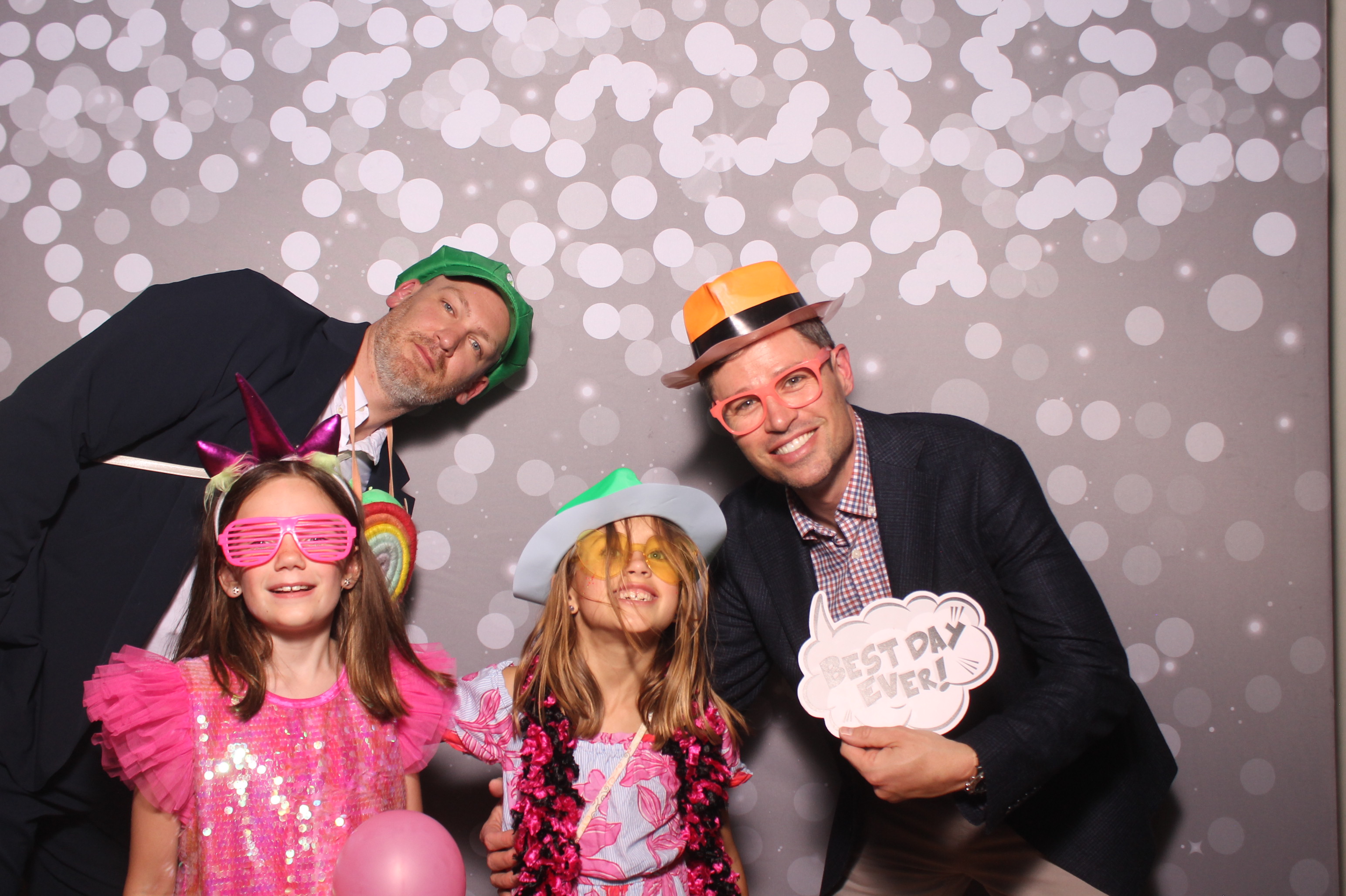 Mariemount Father Daughter Dance | View more photos from the event at gallery.photoboothcincy.com/u/PhotoBoothCincy/Mariemount-Father-Daughter-Dance-1